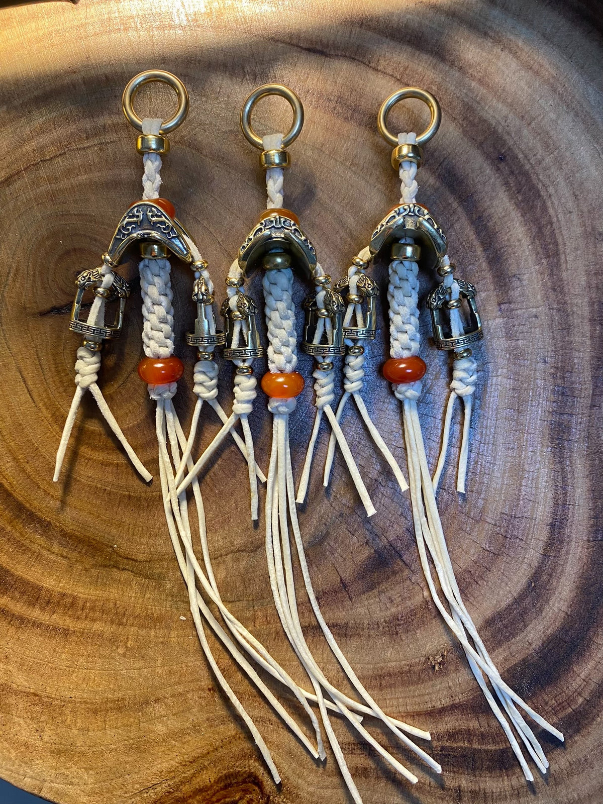 Messing Zadel Beugels Hanger met Schamsvilt