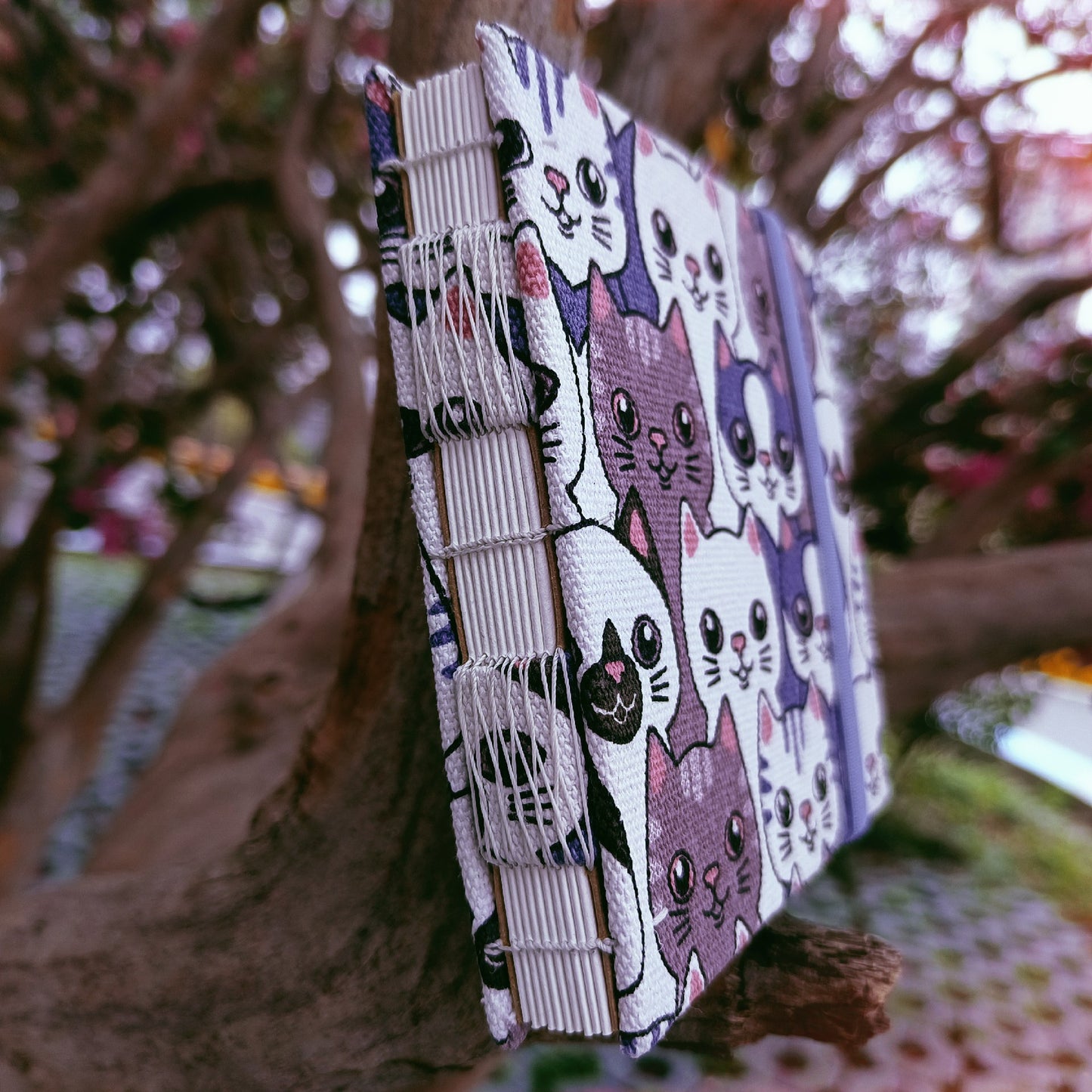 12cm Coptic Stitch Watercolor Sketchbook with 46 Pages of 300gsm Semi-Cotton Paper