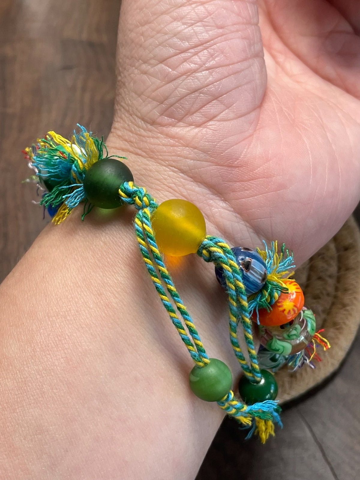 Handgemaakte glazen poppenarmband