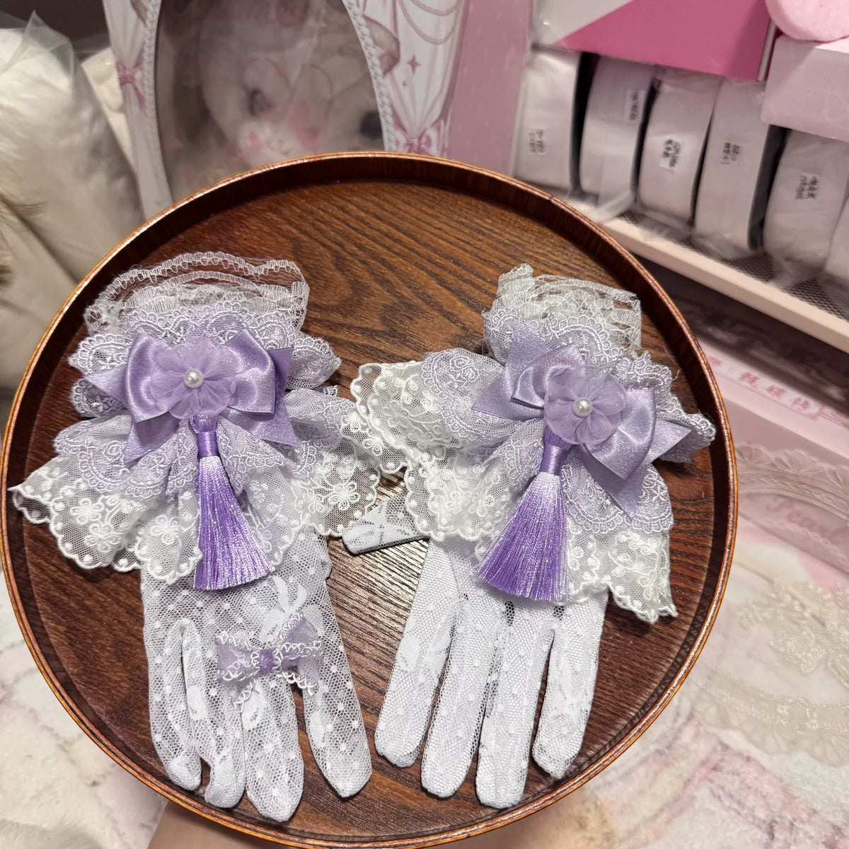 Conjunto de Gorro de Renda Branca e Luvas Sem Dedos