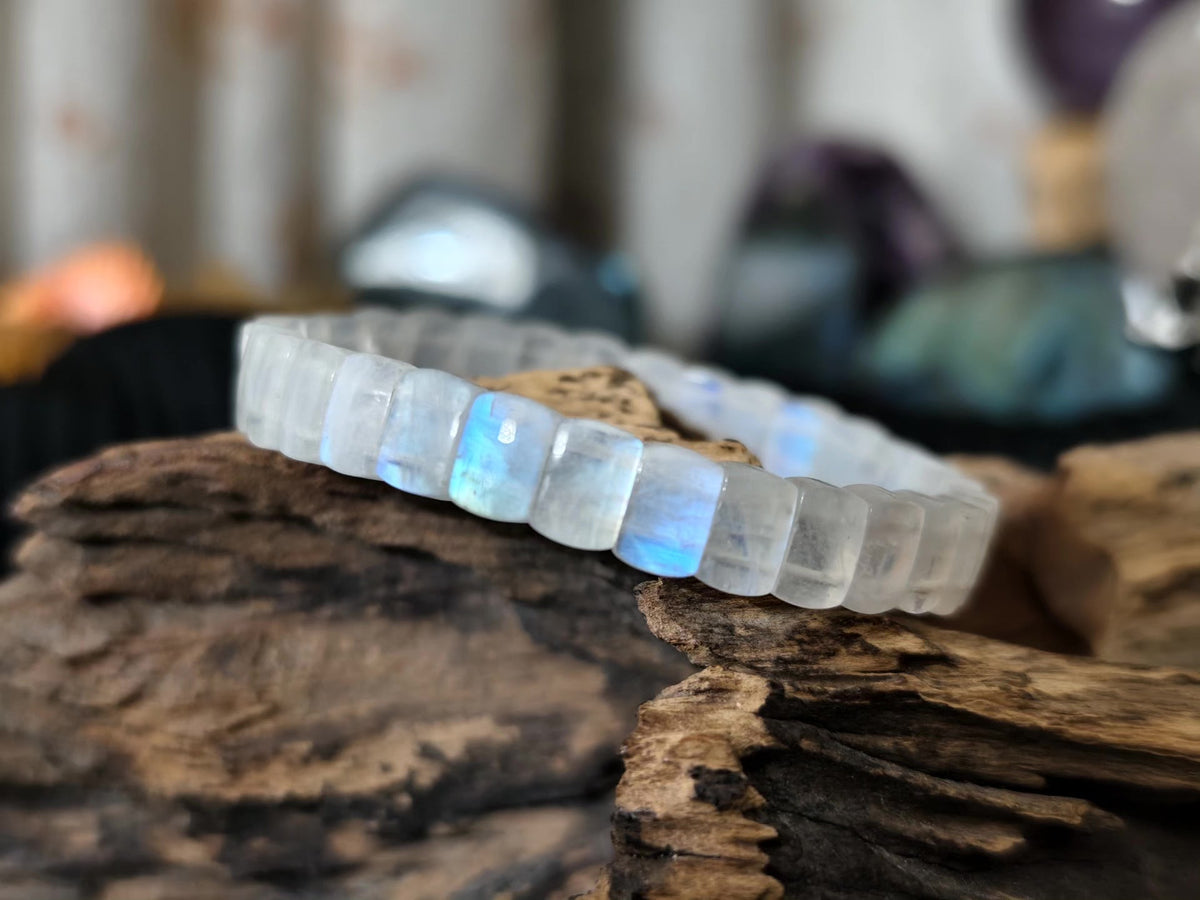 Pulsera elástica de piedra de luna azul natural
