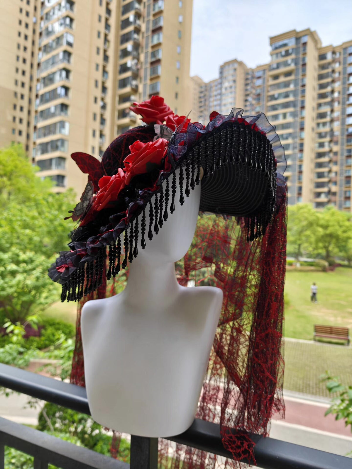 Gothic Lolita spindvävs-bonnet med pärladade fransar