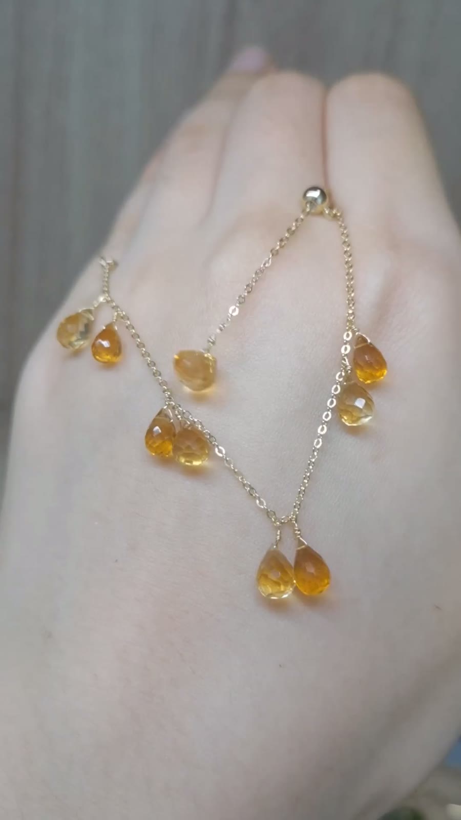 Handgjort armband med naturlig citrin i 14k guldfyllt material