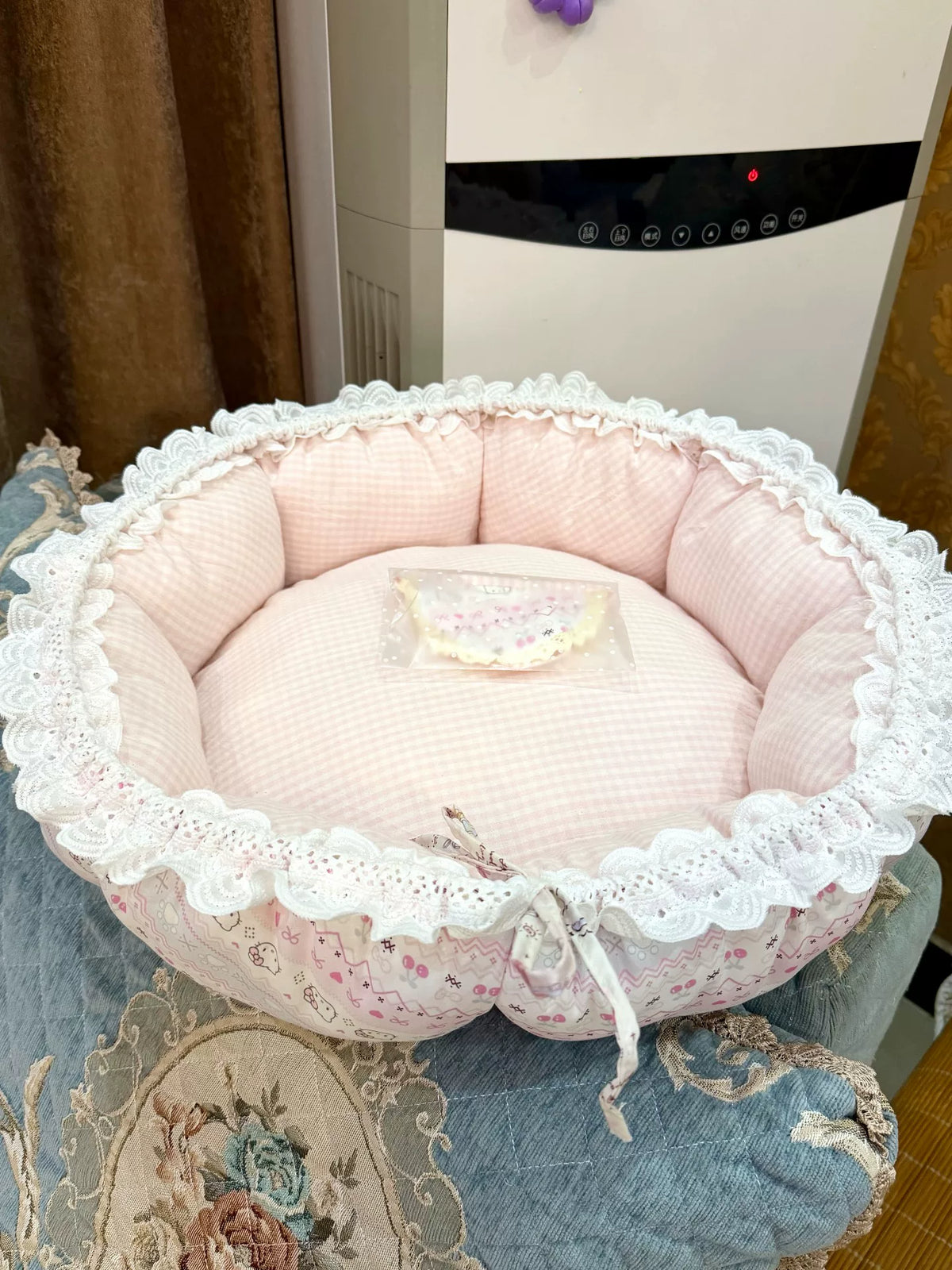 Reversible Hello Kitty Cotton Pet Bed