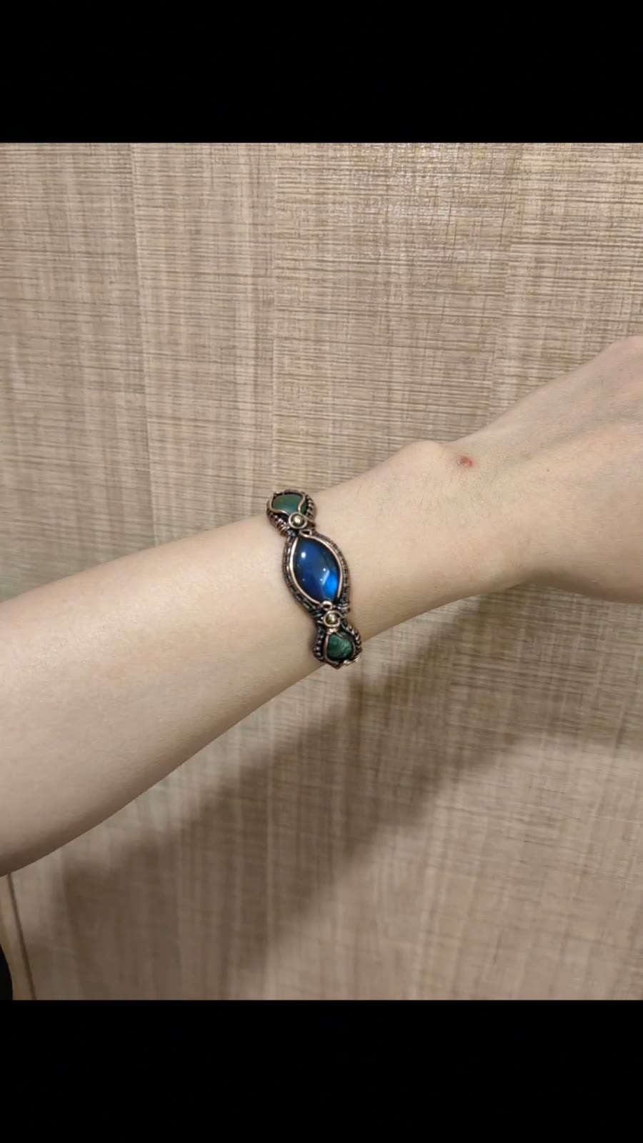 Bracelet Labradorite en fil de cuivre torsadé
