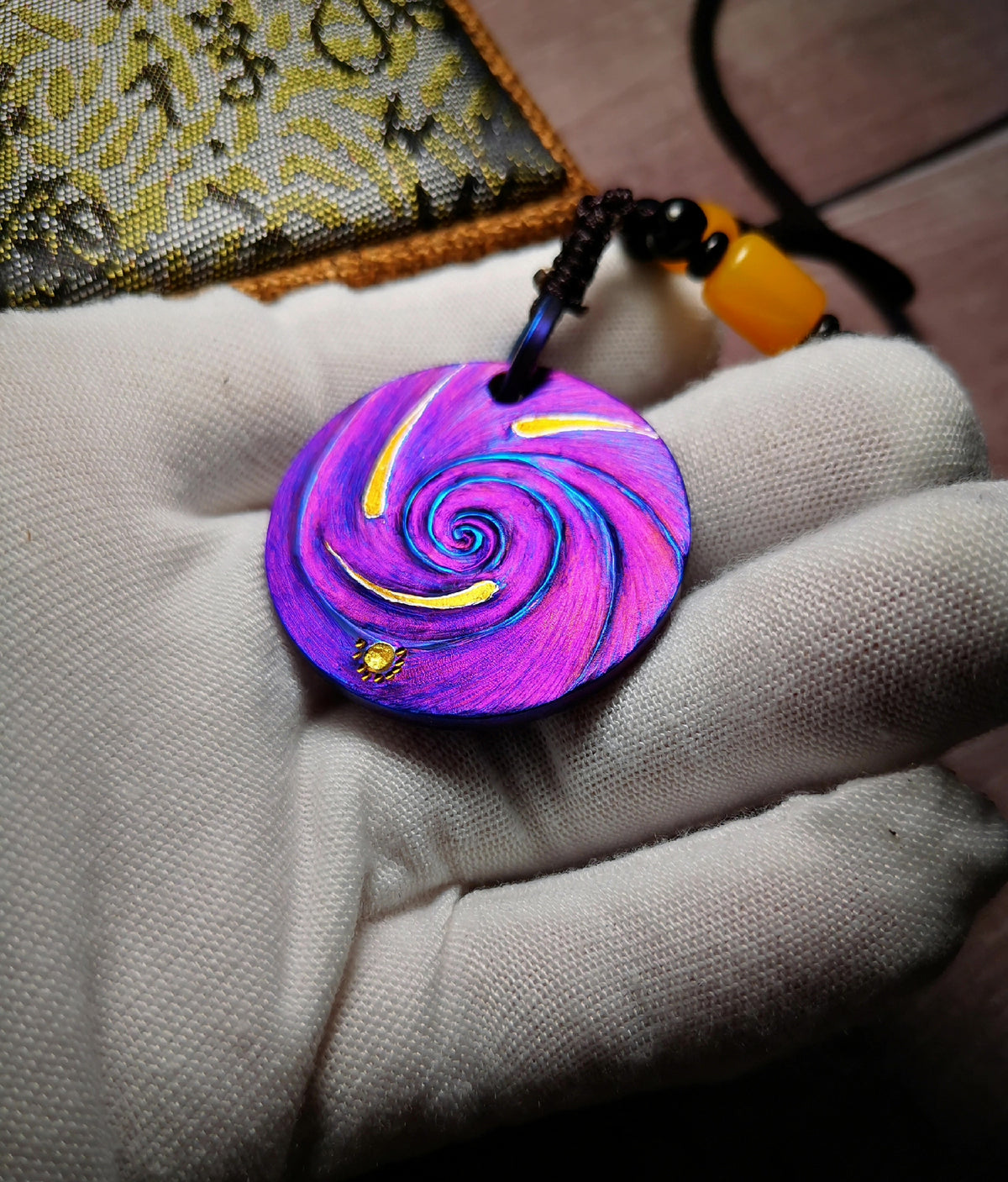Colar com Pendente Galáxia de Titânio 39mm