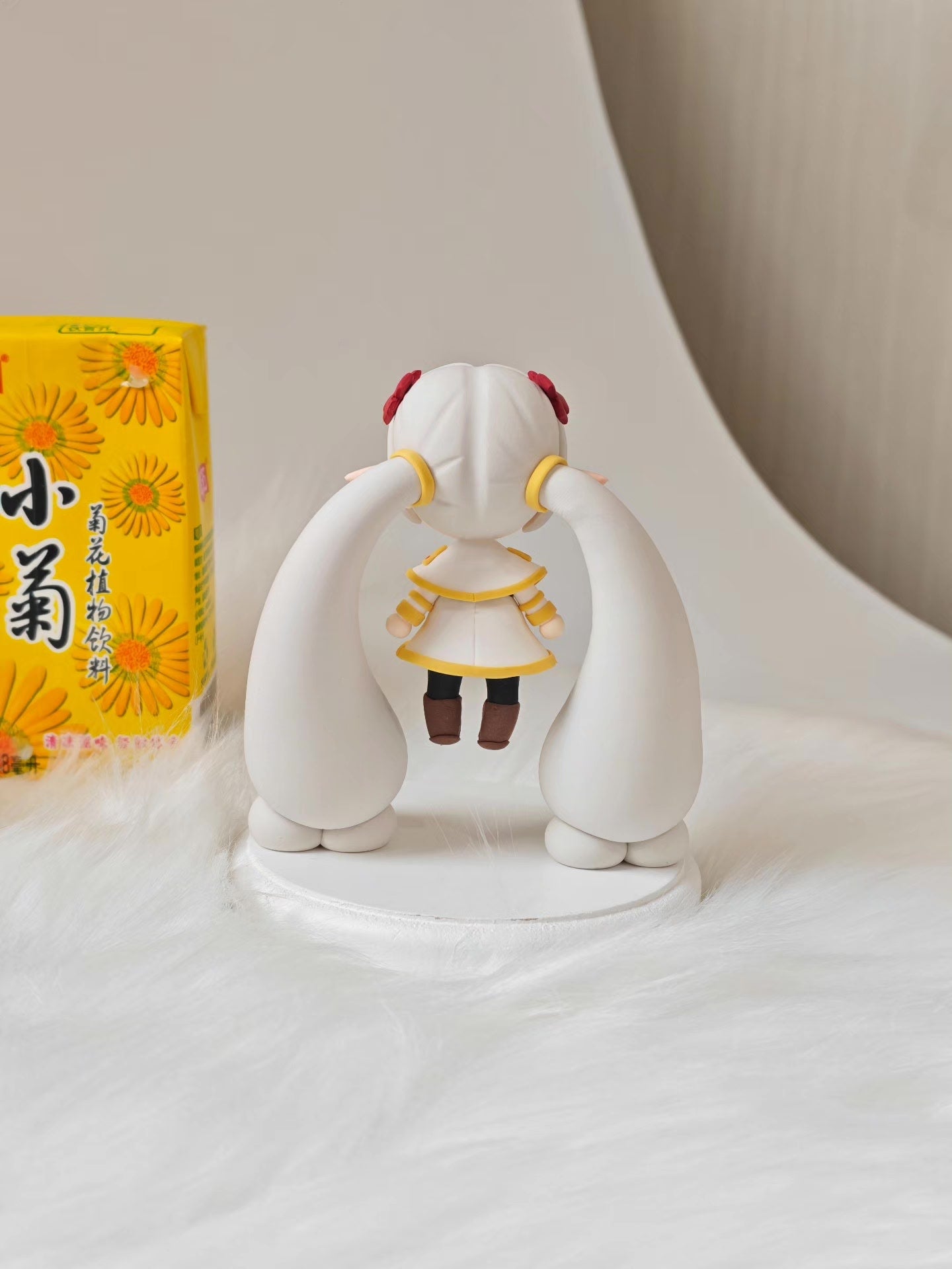 Q-version 14cm Ultra-lightweight Clay Figure with Red Bows and Wing Base