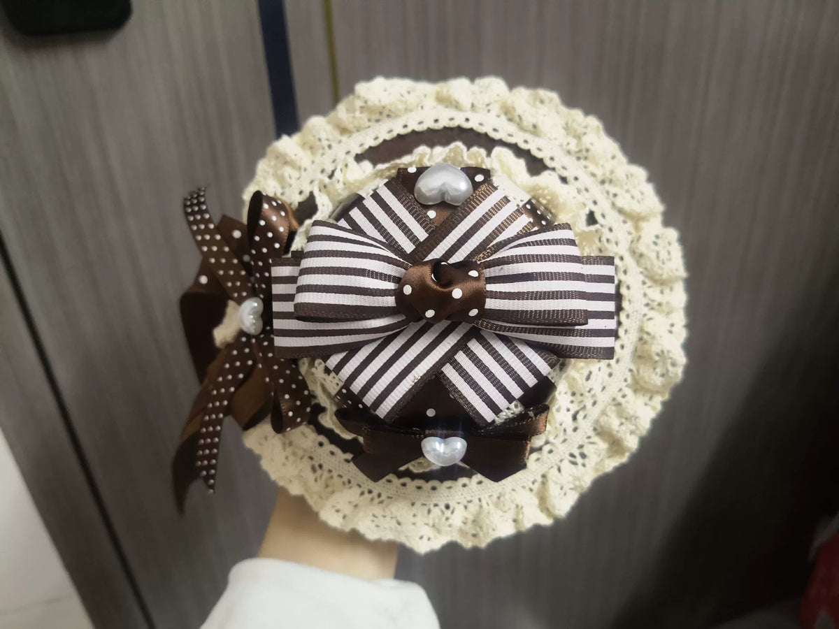 Handgakte bruine Lolita mini hogehoed