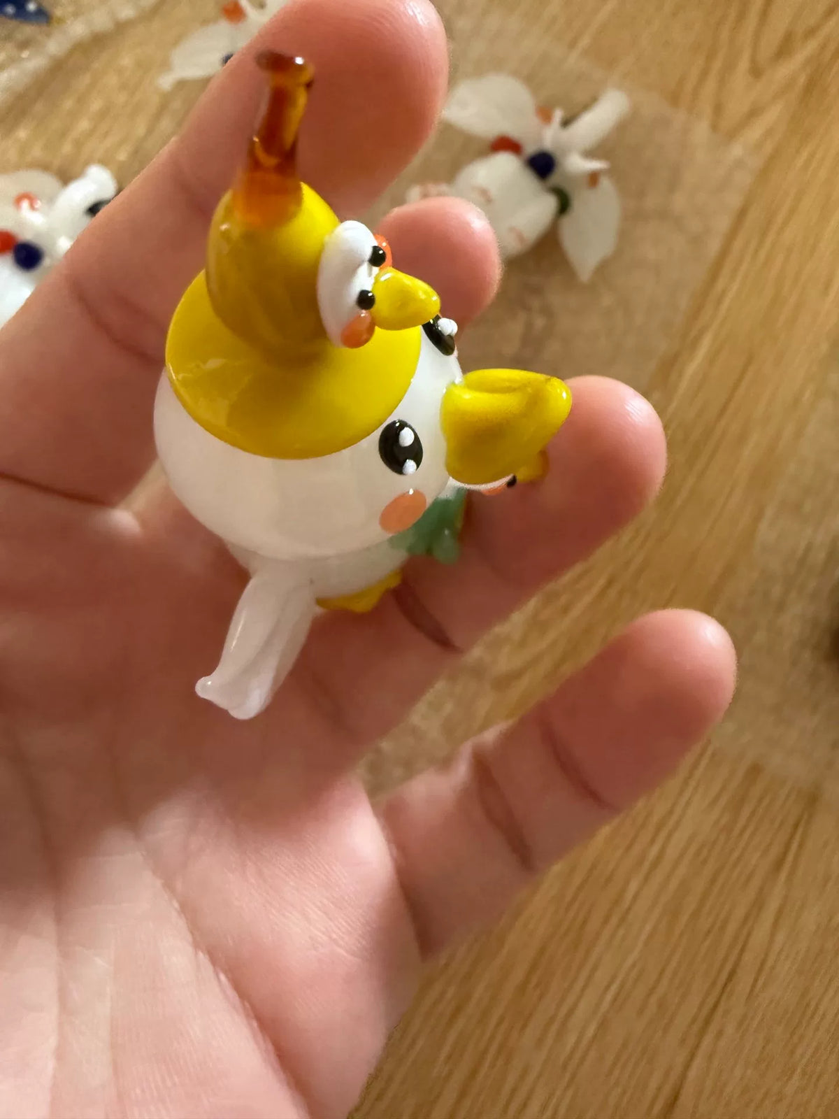 Liuli Glass Duck Figurine Milky White Body
