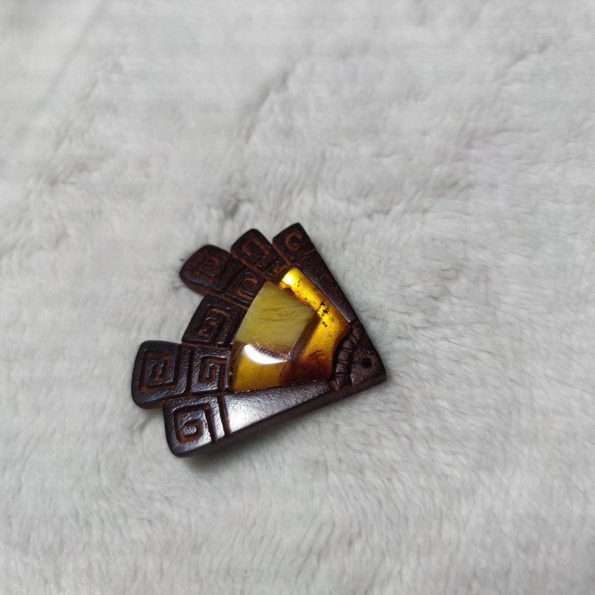 Red Sandalwood Amber Inlaid Pendant