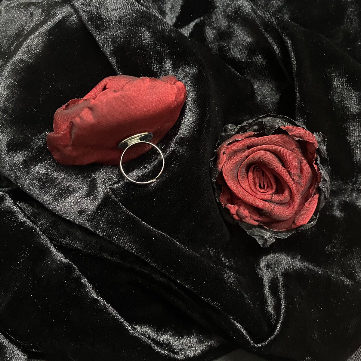 Handmade Adjustable Rose Ring Dark Vintage