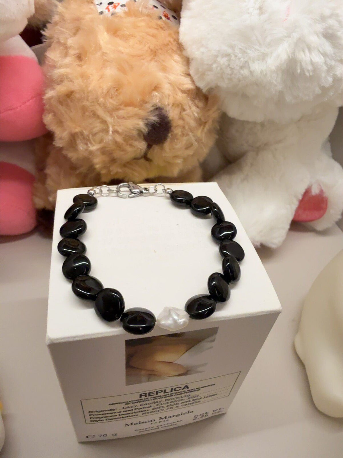 Bracelet de perles en agate noire et perle baroque