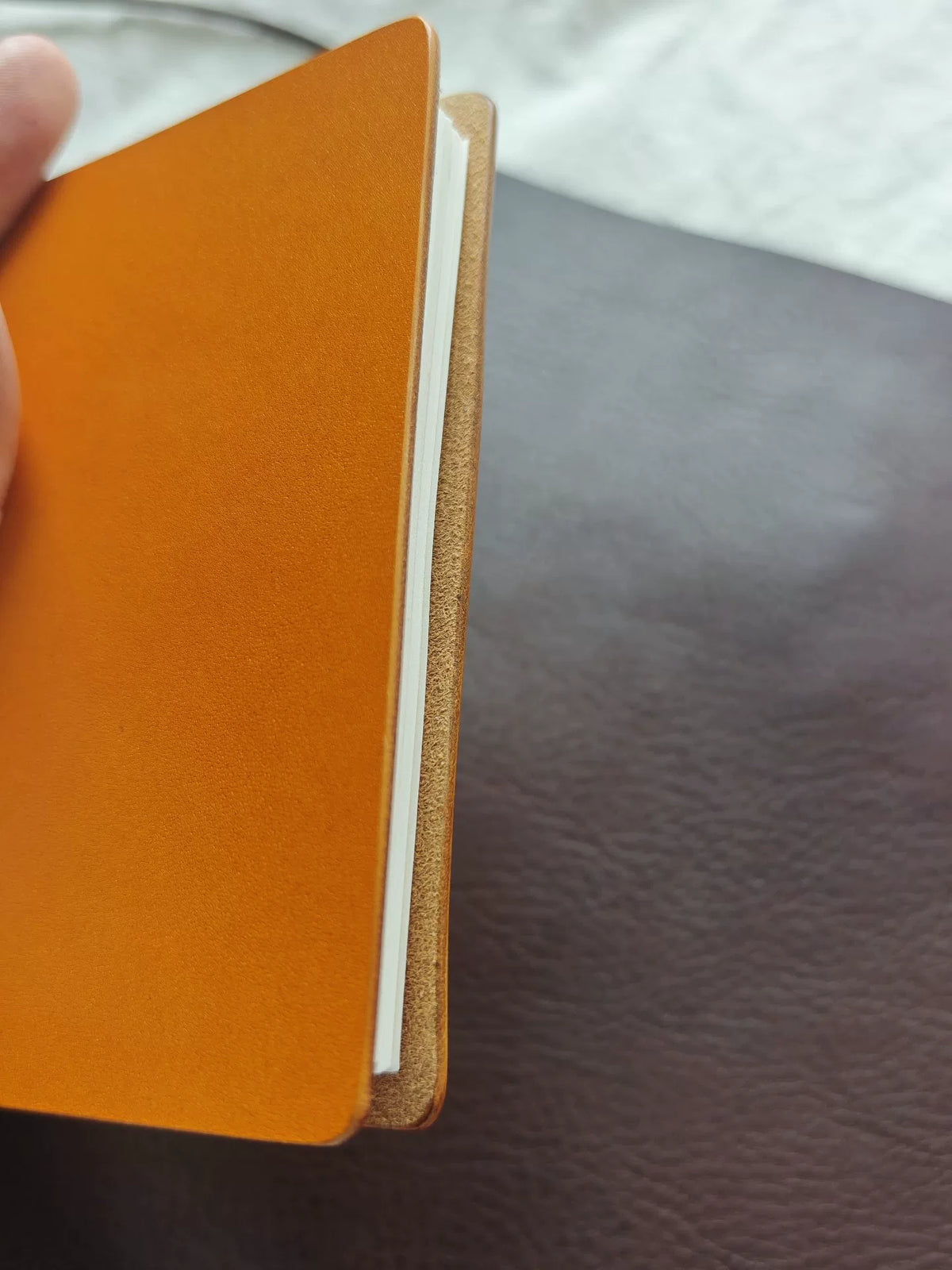 Agenda de Couro de Seis Anéis em Amarelo Mostarda