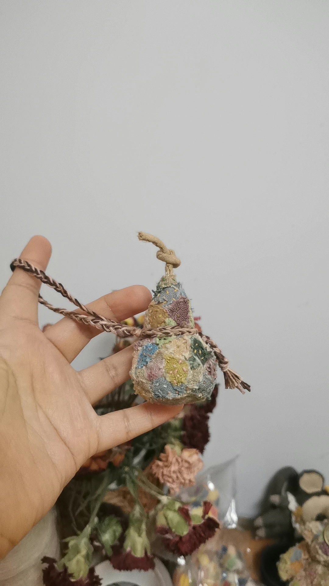 Handgemachter Patchwork-Kürbis-Stoffanhänger