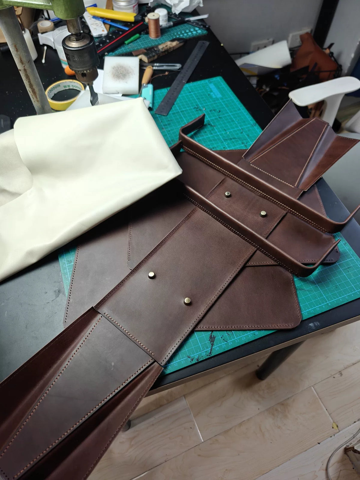 Dulles Briefcase in Italian Vegetable Tanned Leather