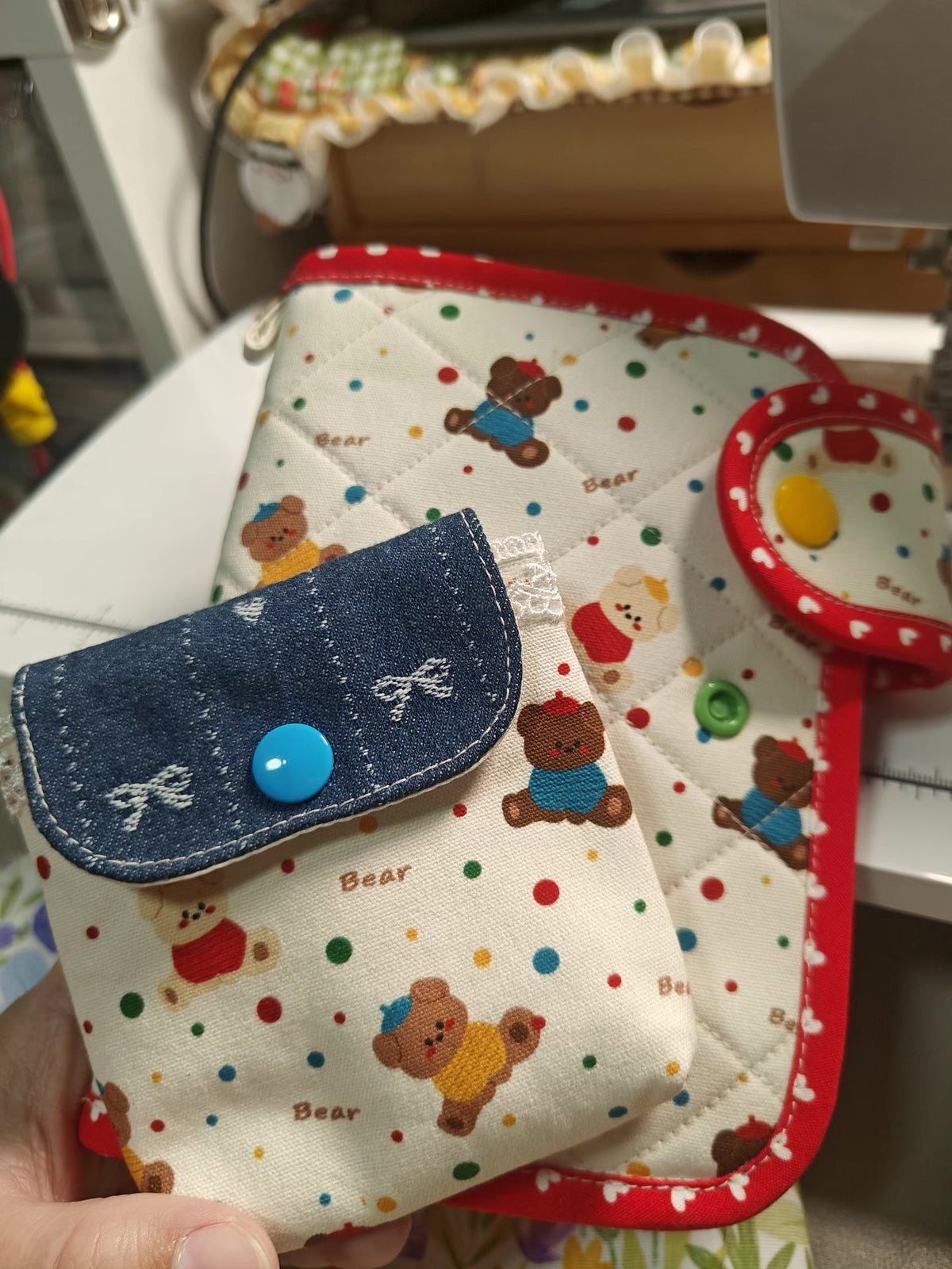 Funda acolchada para cuaderno A6 con tela de ositos