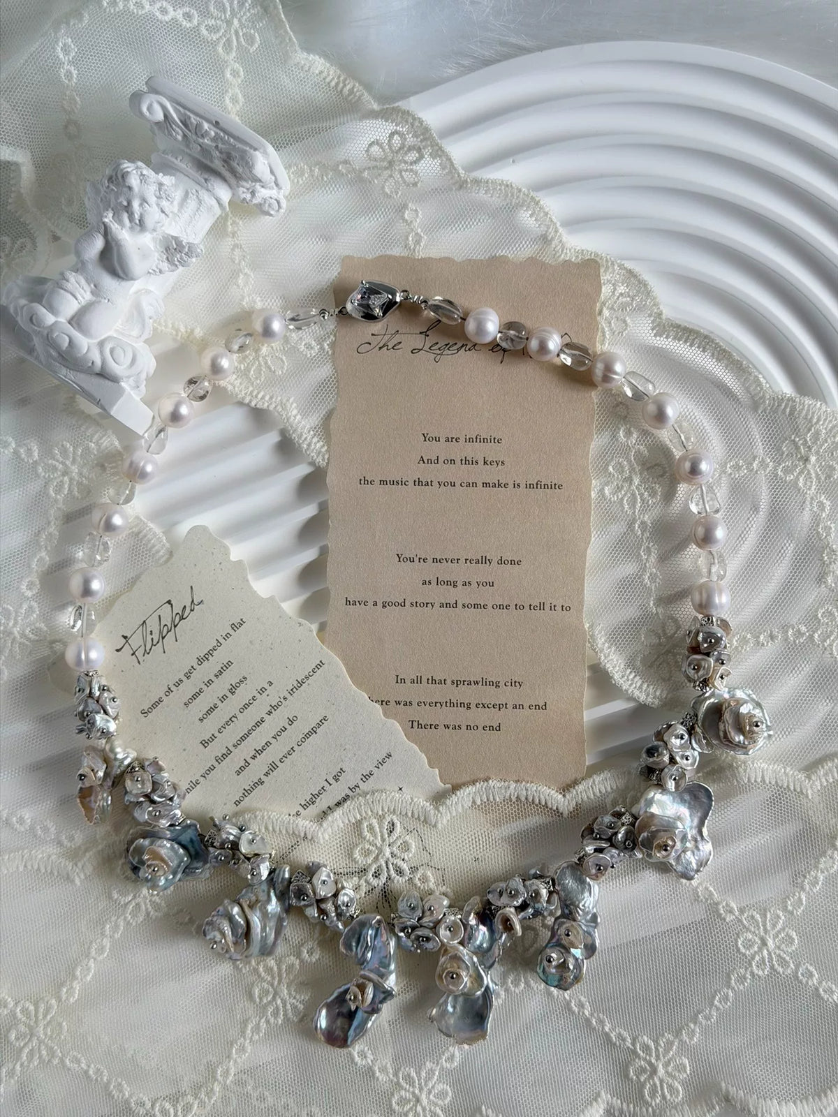 Collier cluster de perles d'eau douce baroque