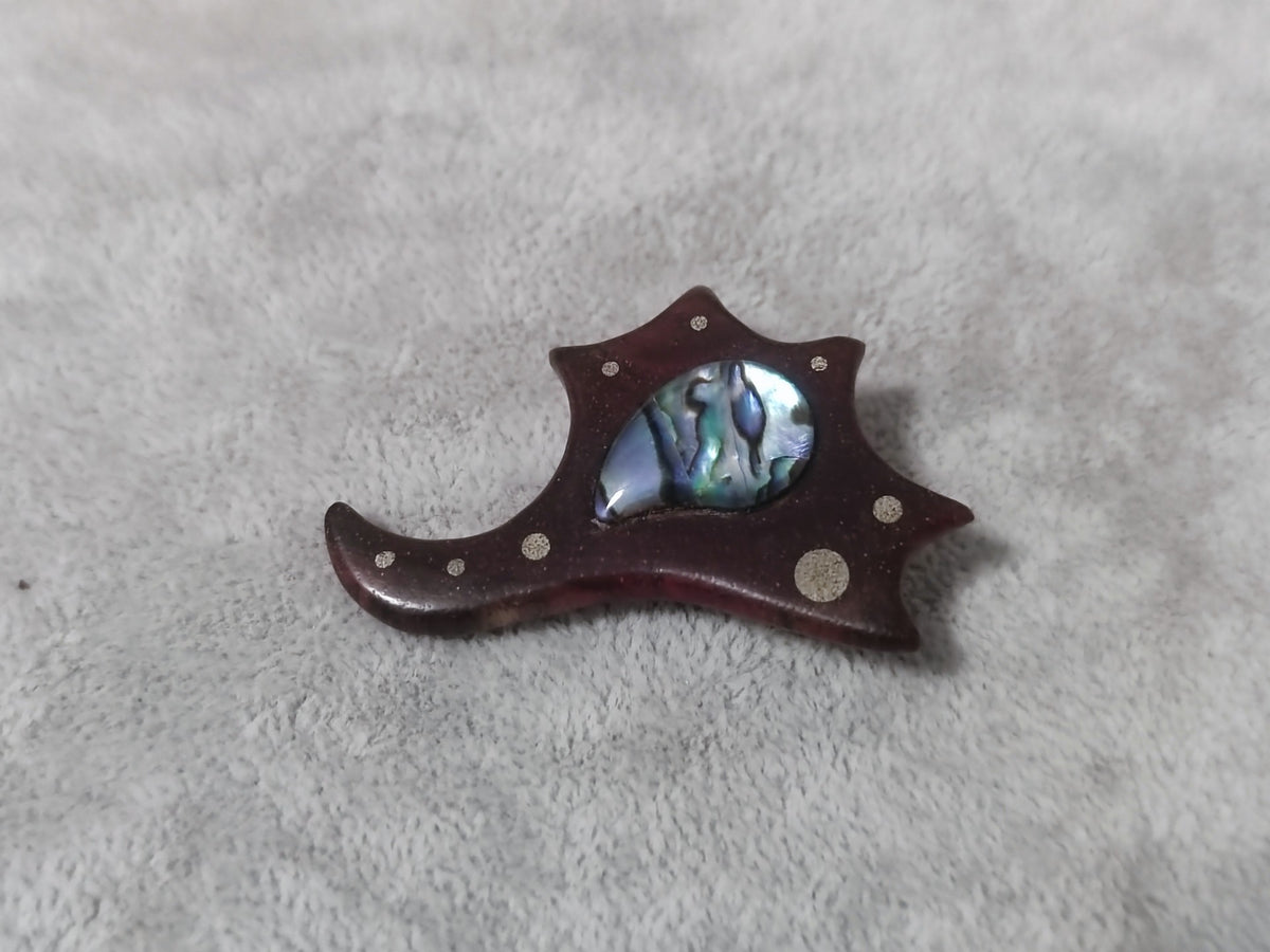 Red Sandalwood Abalone Star Brooch