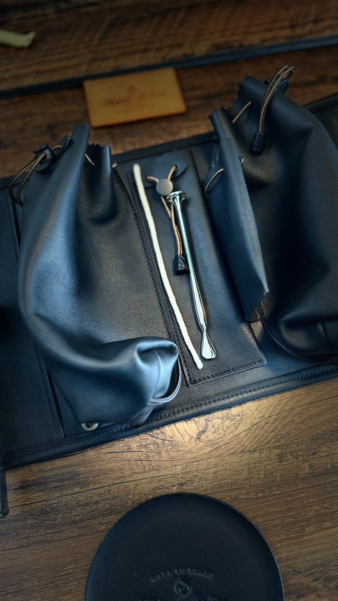 Dual Pipe Case with Stand New Zealand Deerskin