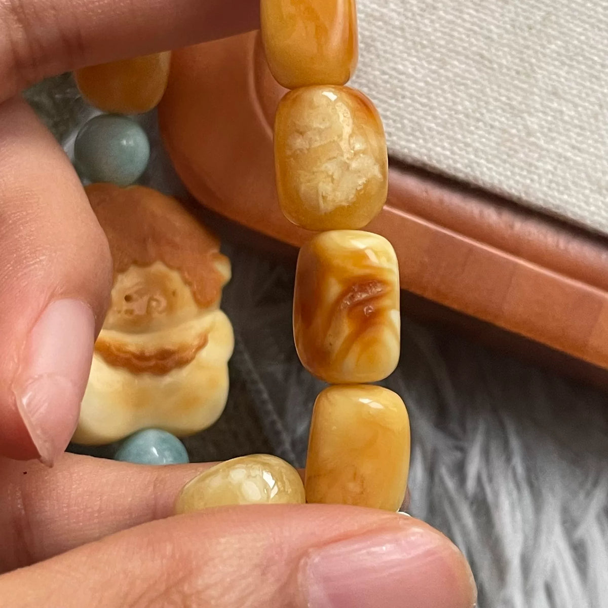 Natural Beeswax Amber Lamb Bracelet