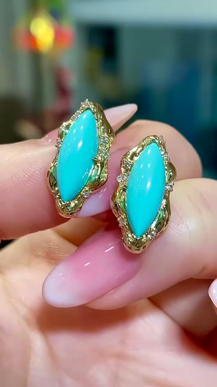 18K Gold Turquoise Diamond Stud Earrings