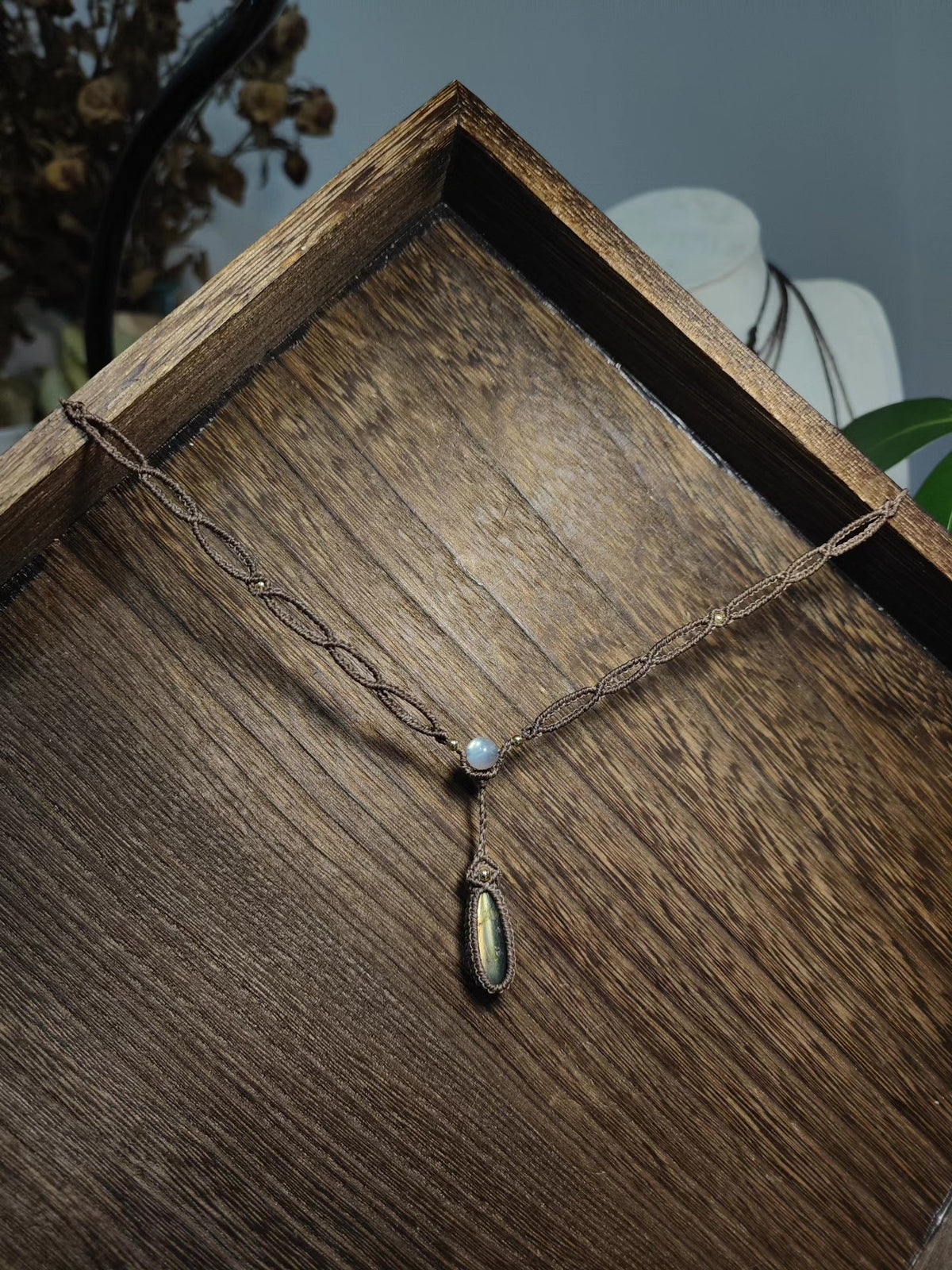 Collier Y labradorite cordon marron pierre de lune