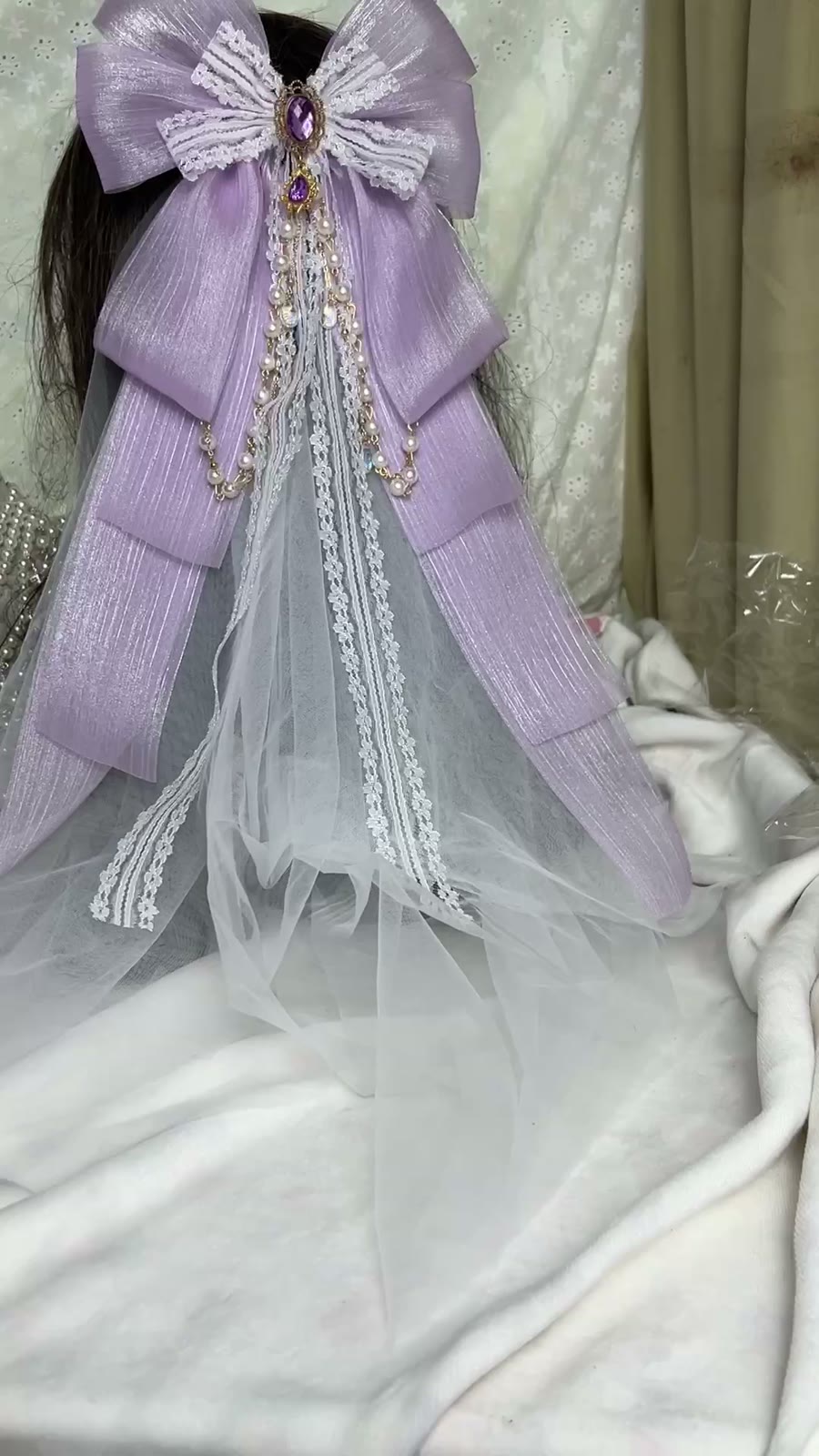 Accesorio de lazo de gran tamaño en color lavanda