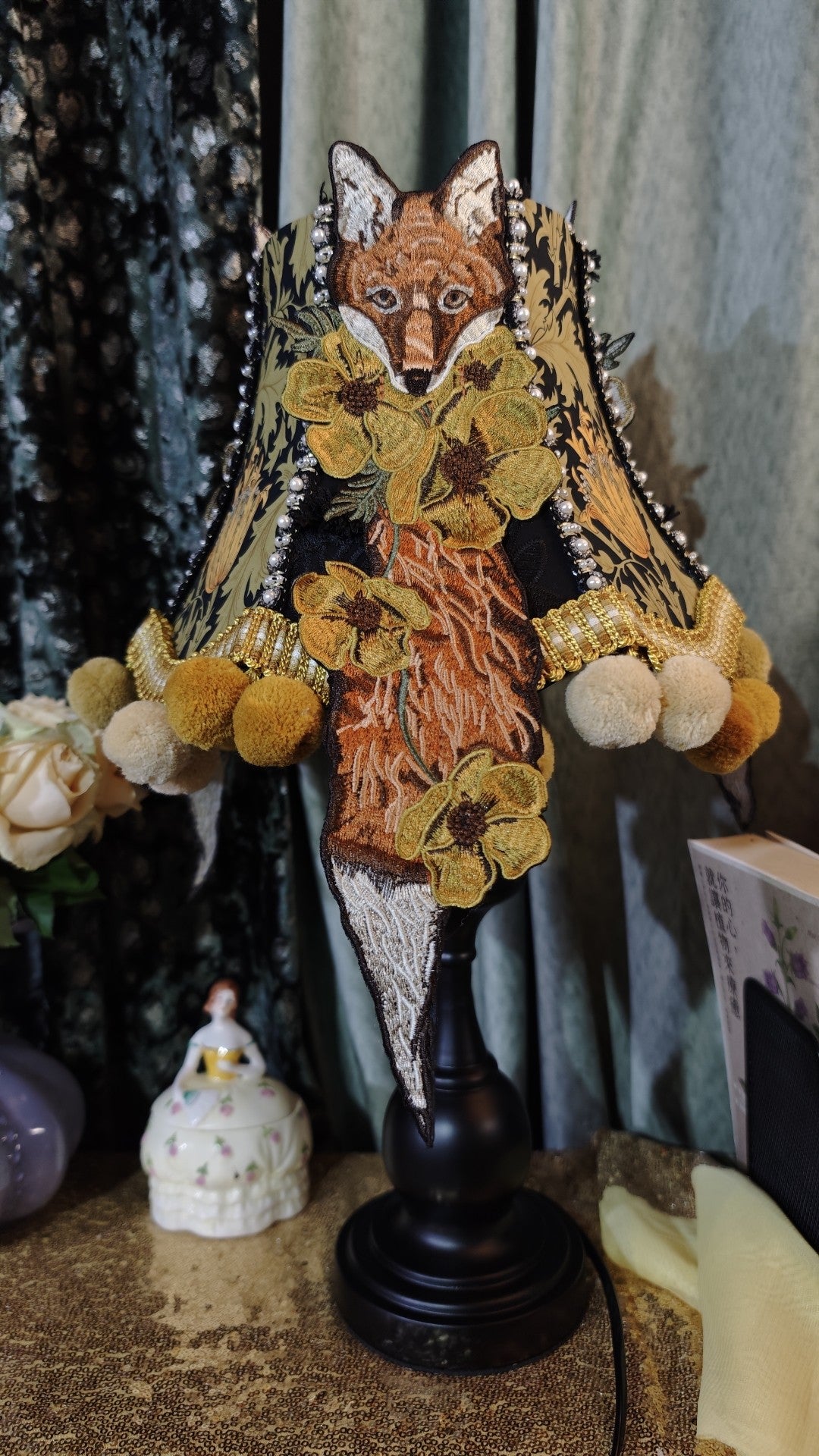 Artistic Table Lamp with Embroidered Fox Shade