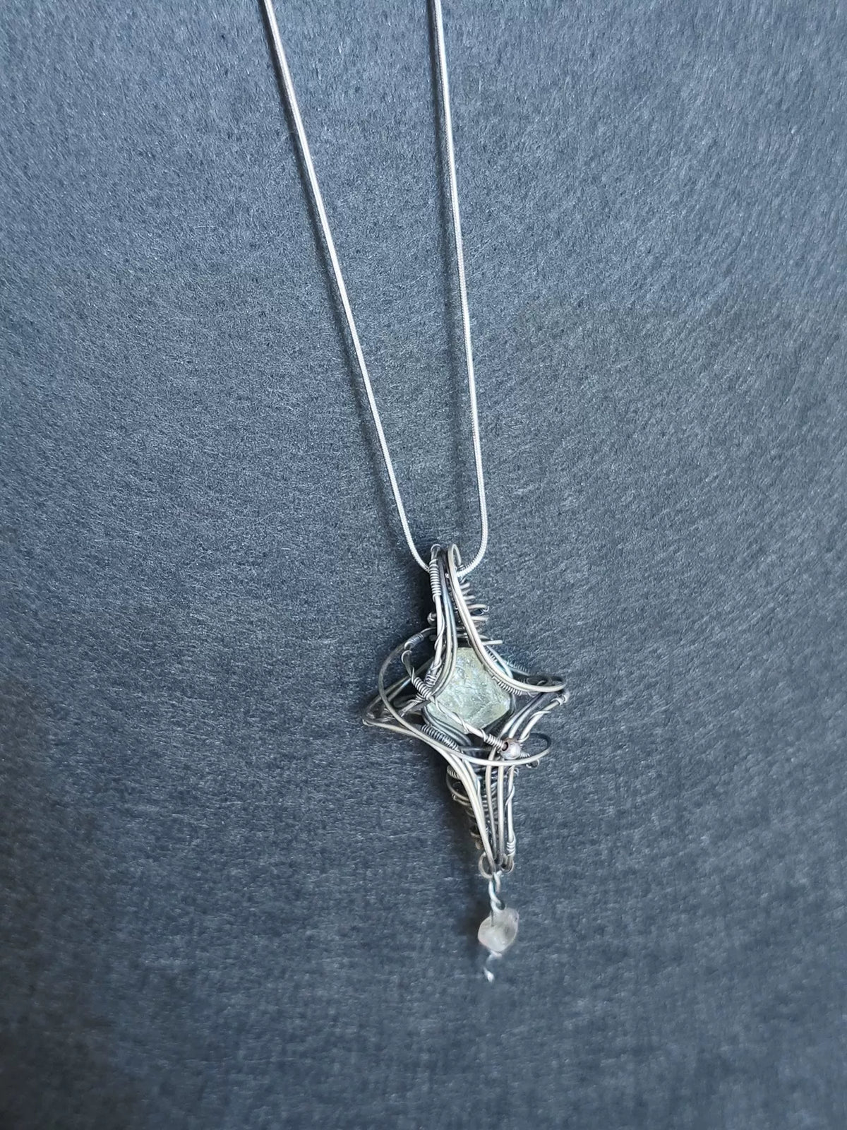 Rauwe Gele Citrine Hanger met Stervormig Draadwerk