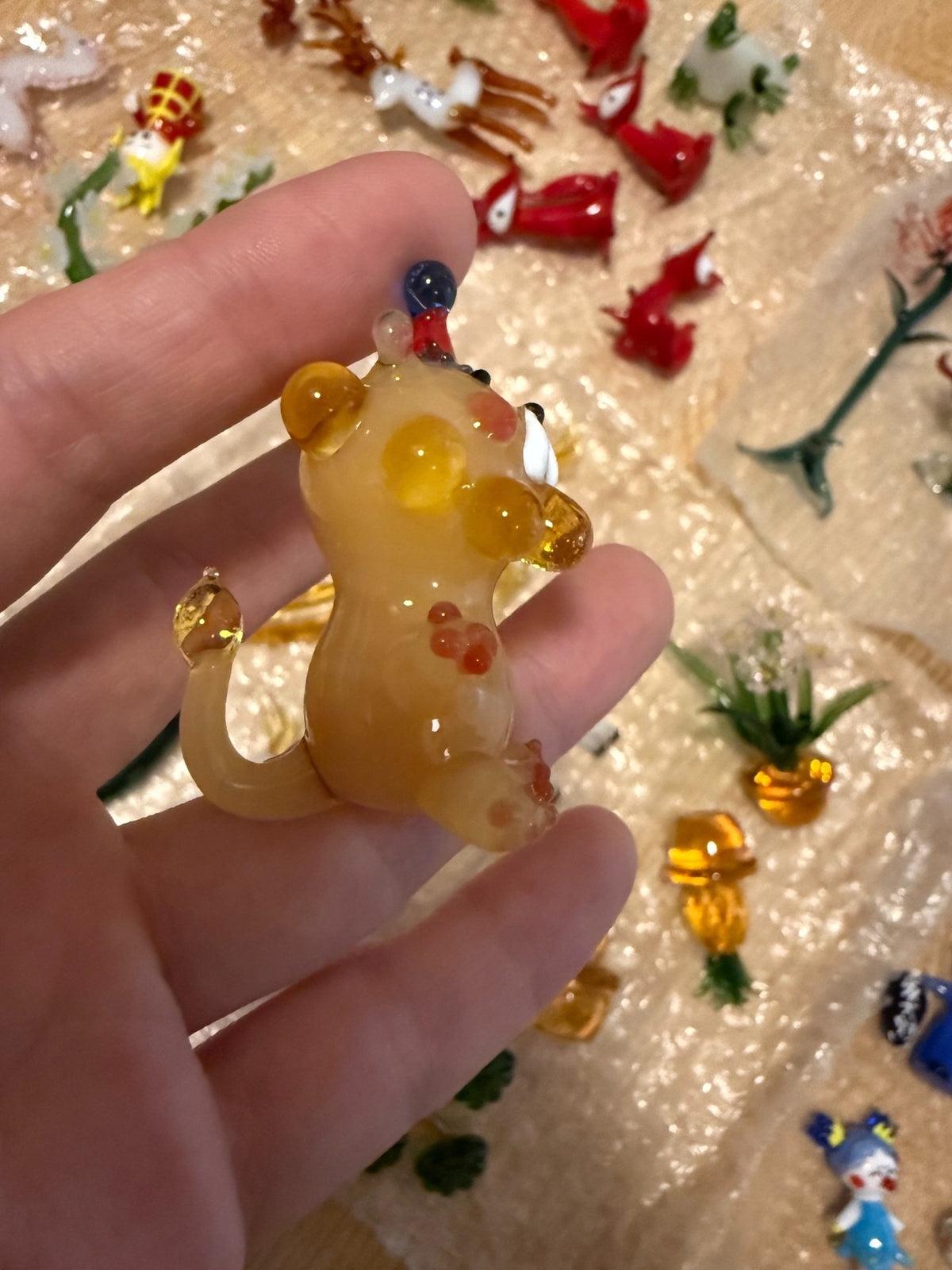 Figurine de Lion Dessin Animé en Verre Ambré Artisanal