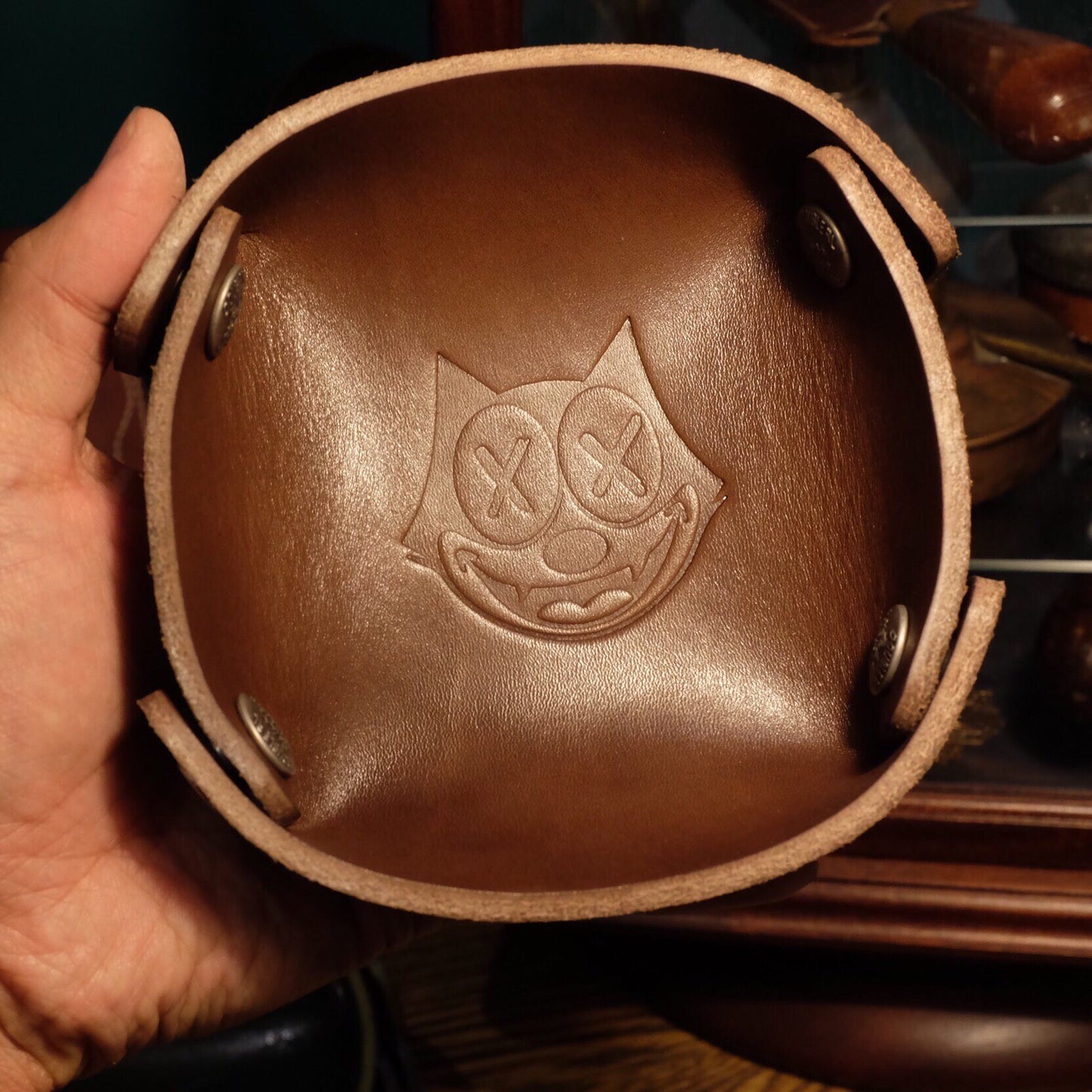 Japanese Import Deep Brown Tochigi Leather Felix Cat Vegetable-Tanned Cowhide Storage Dish with RRL Four-Snap Closure