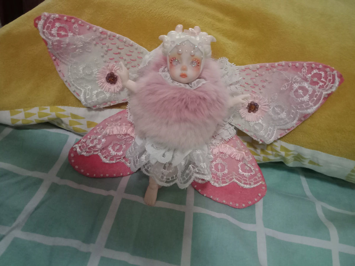 レース翼の蛾の妖精ドール(ハンドメイド)