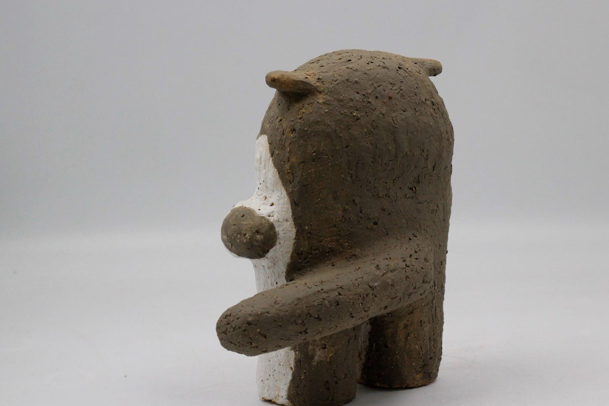 ハンドメイド陶器製 猫の彫刻オーナメント