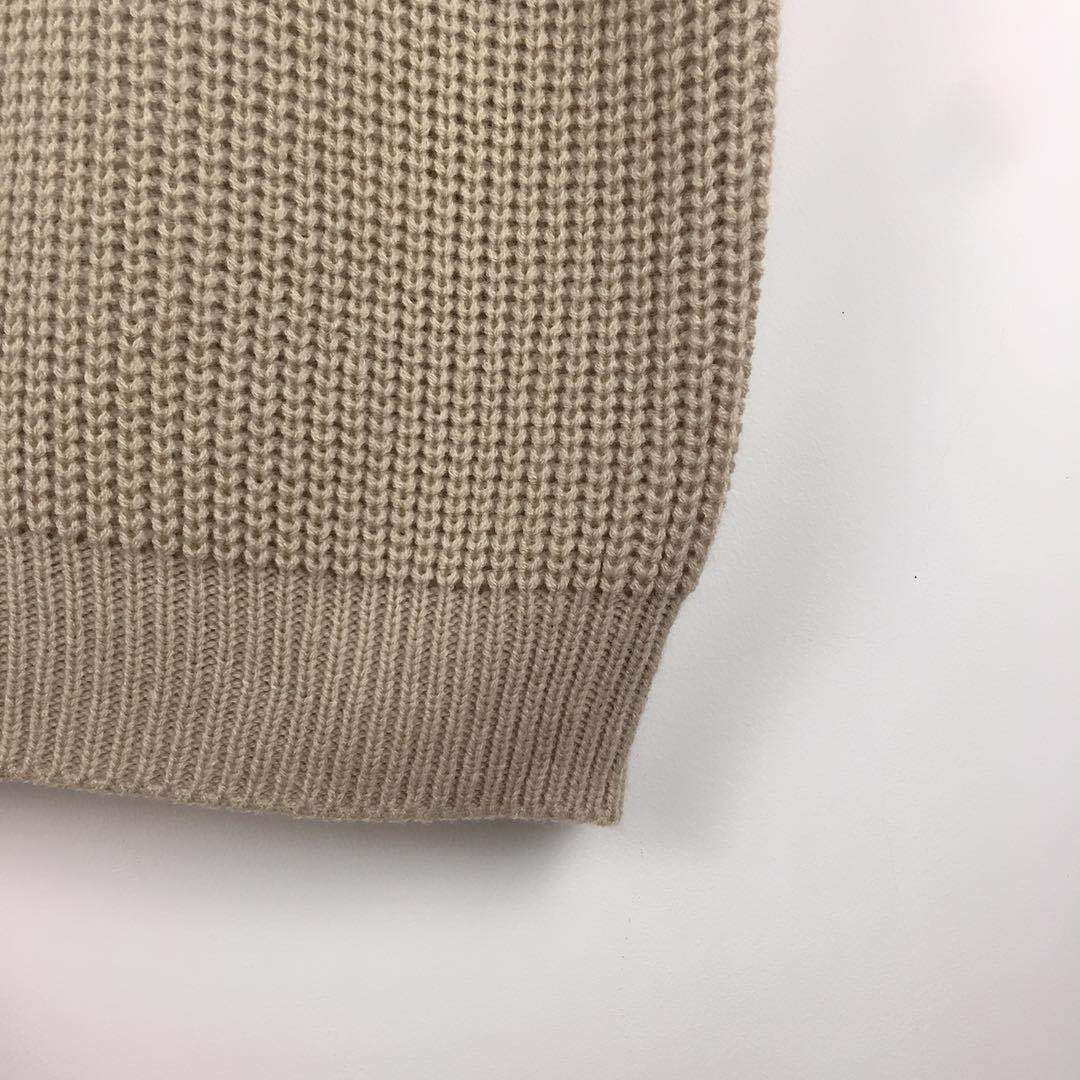 Pull rayé contrasté