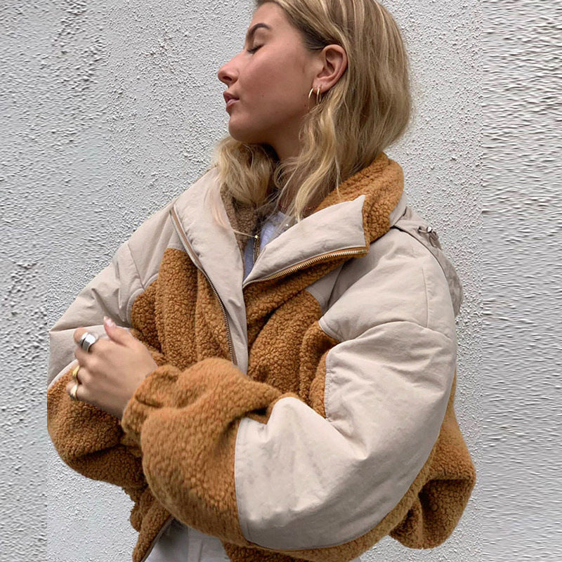 Veste ample en laine d'agneau à capuche et coutures