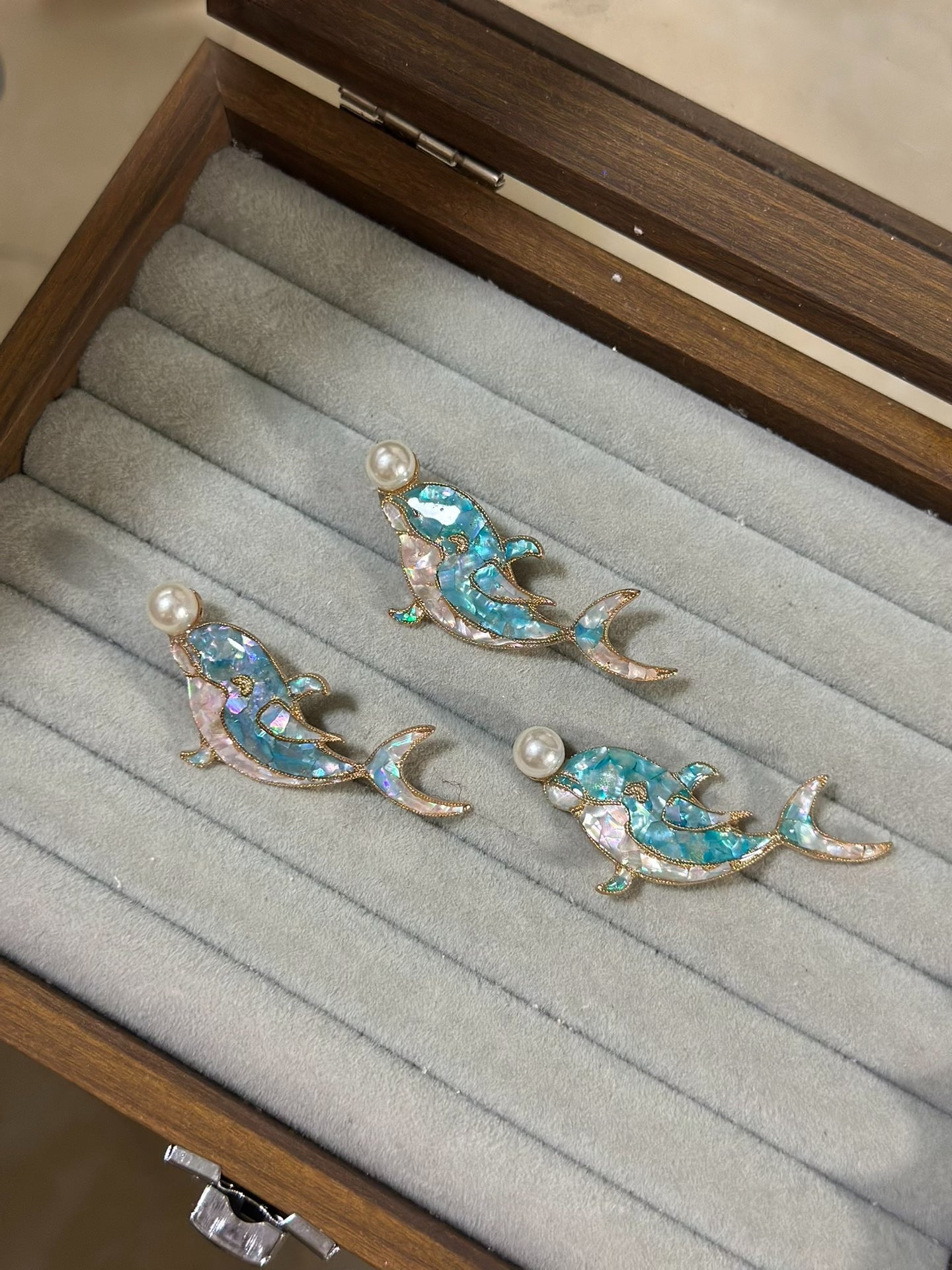Dolphin Shell Inlay Brooch with Freshwater Pearl