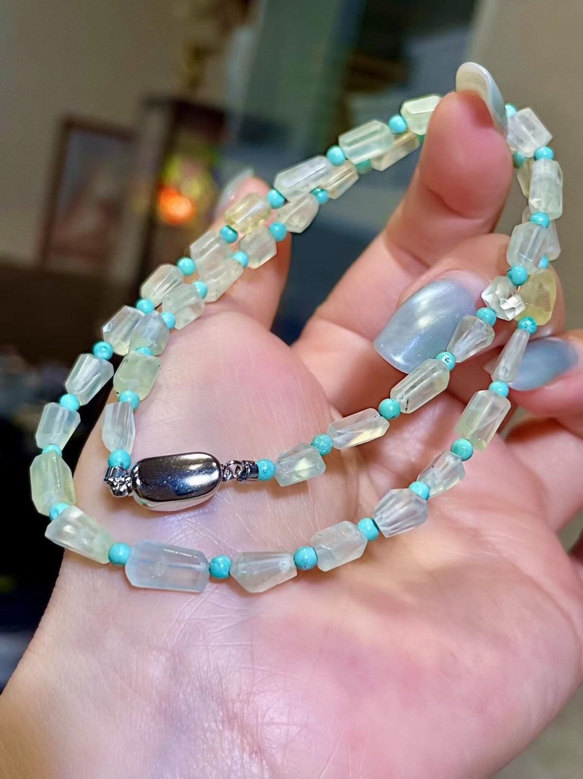 Collana di perline in prehnite e turchese
