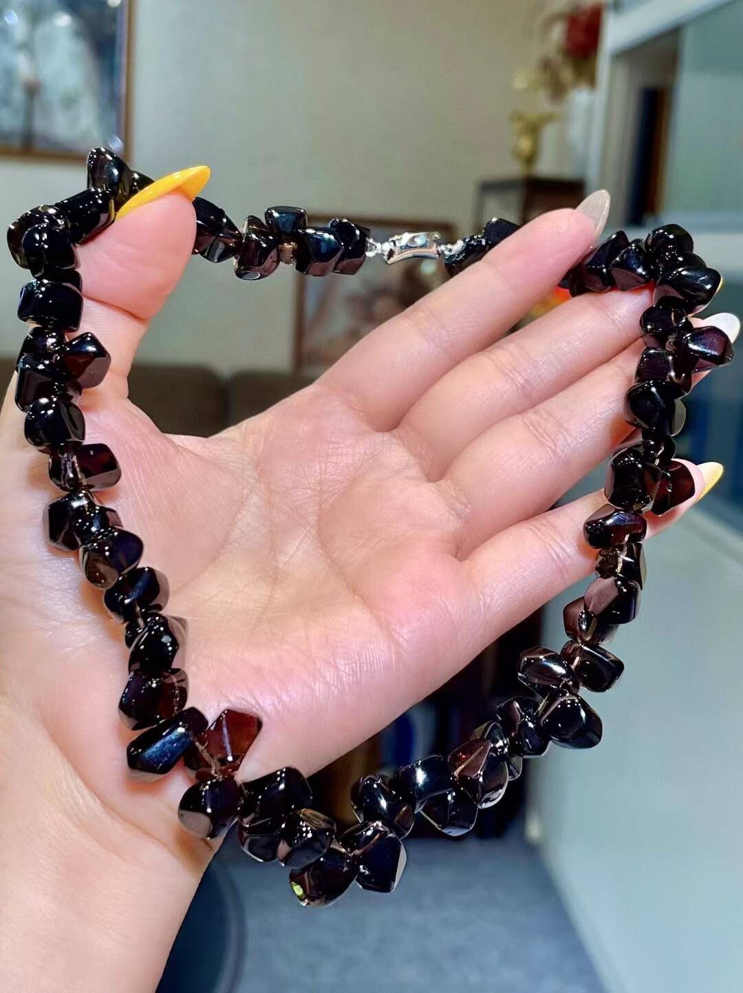 Tea Crystal Irregular Chip Necklace 38cm 80g