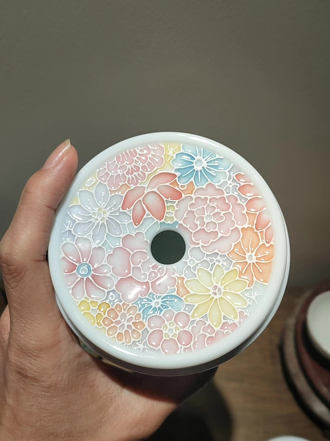 Jade Clay Floral Relief Ceramic Mug with Lid