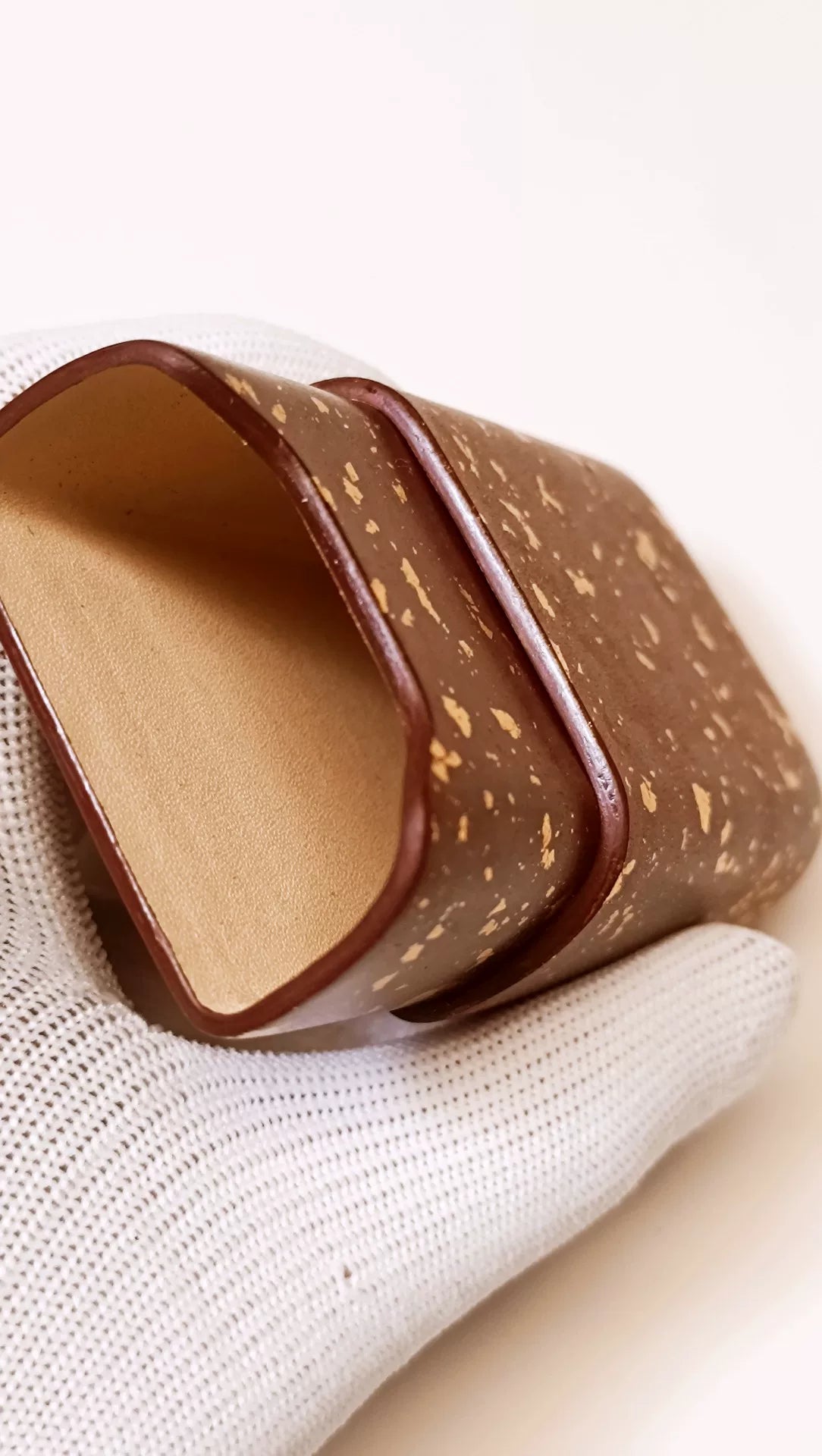 Estuche para puros de cuero con motas de oro 20 unidades