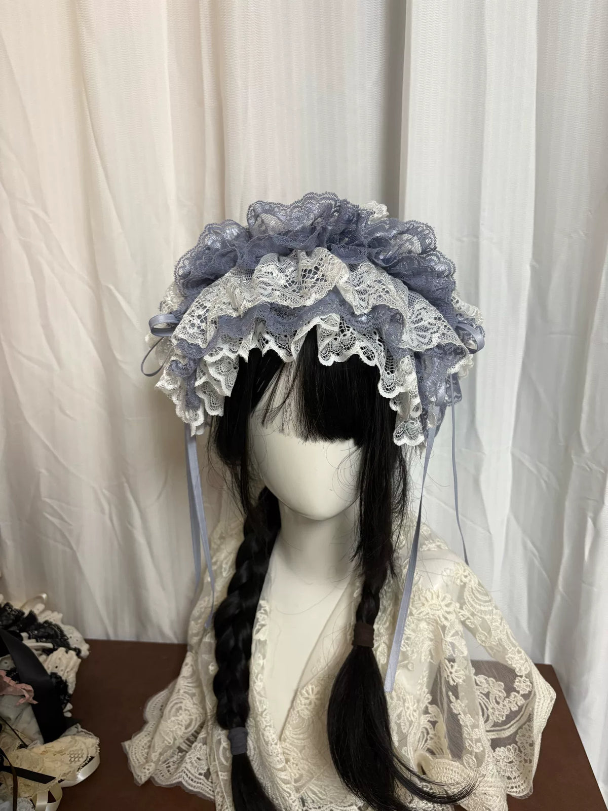Adere Lolita de Renda com Volantes Azul Cinzentado Poeado