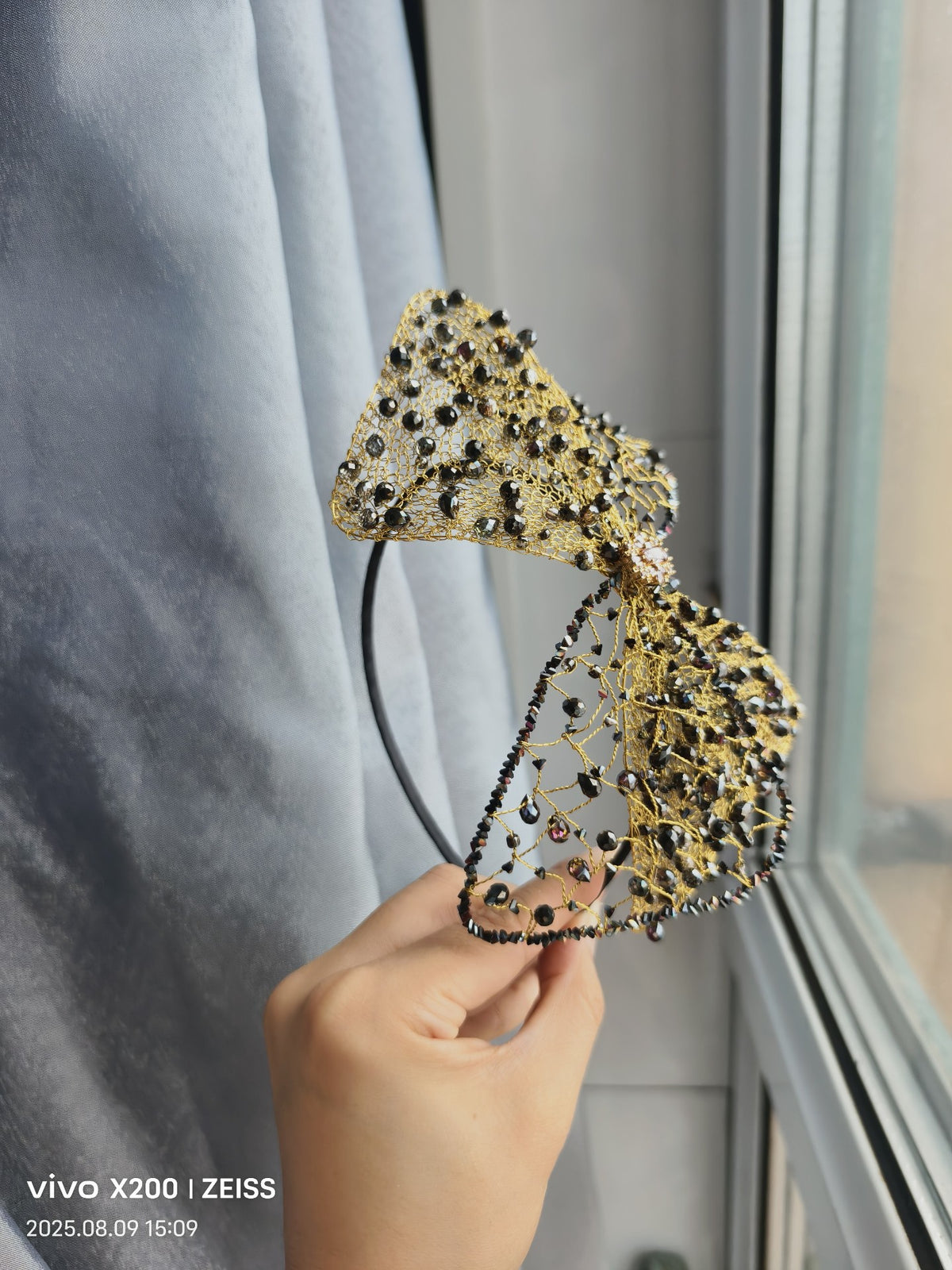 Beaded Wire Mesh Bow Headband