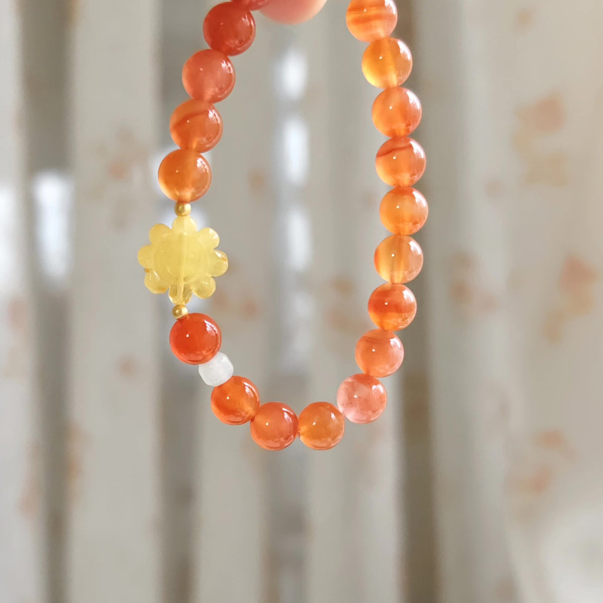 Armband aus südlichem Agat, Sonnenblume und Bernstein