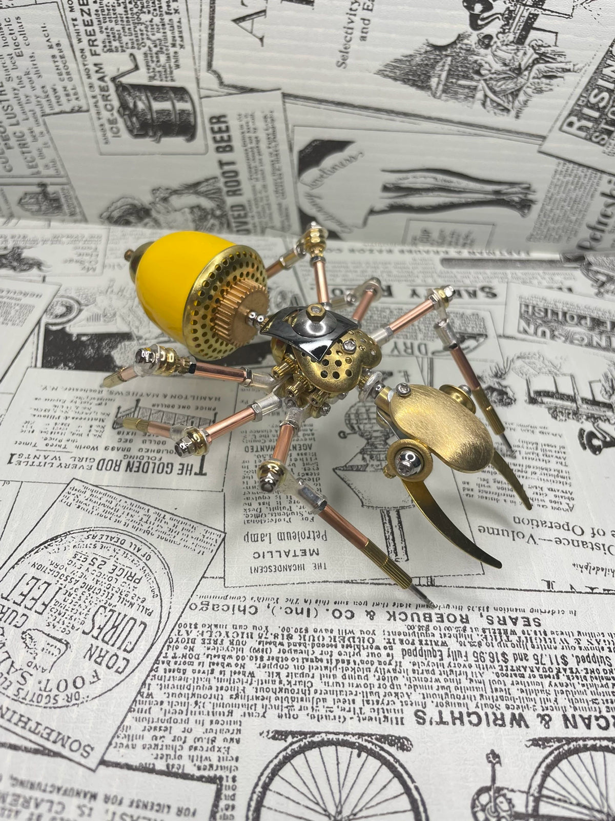 Scultura di Insetto Meccanico Steampunk in Metallo