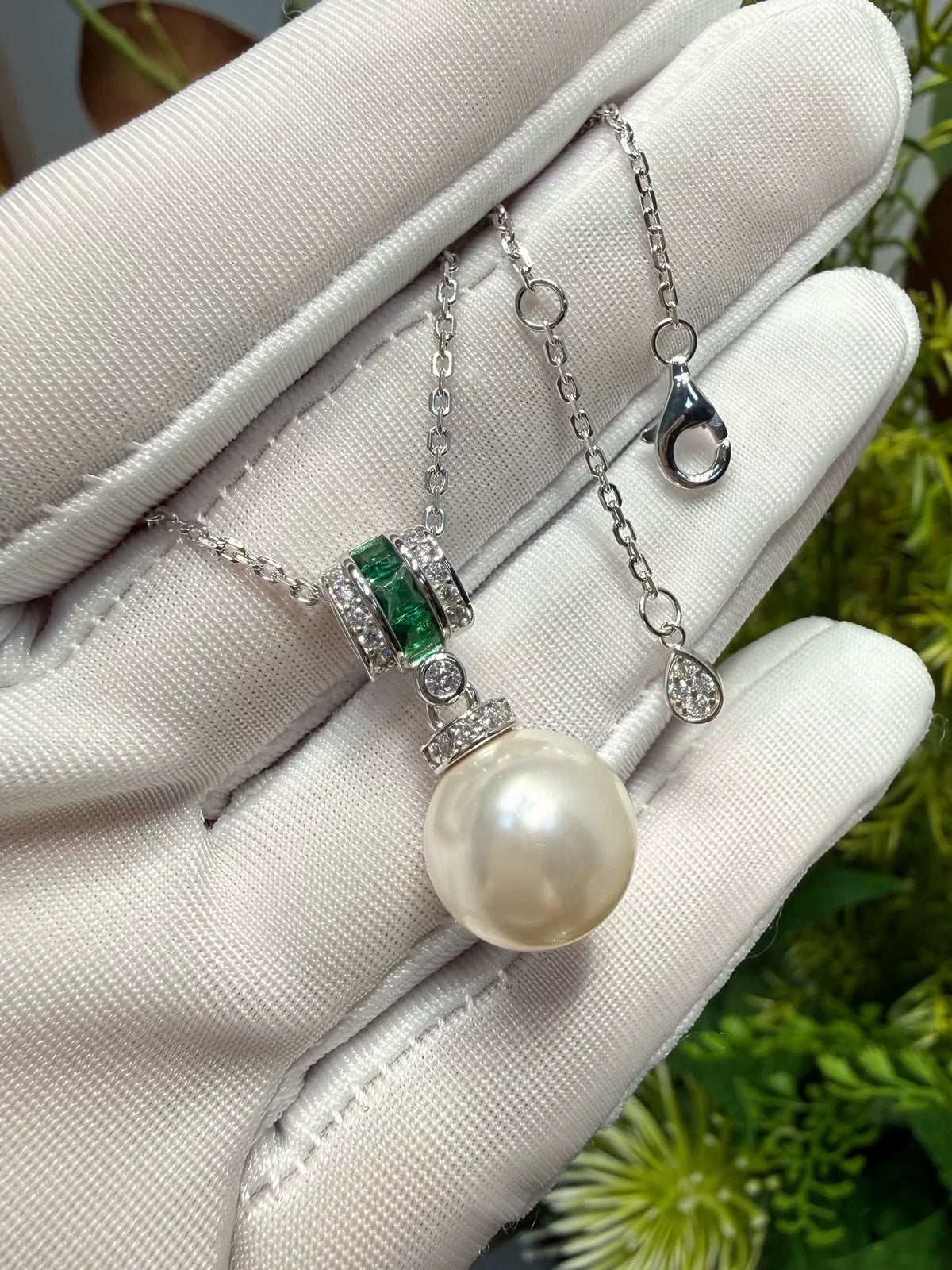 Emerald Green Pearl Pendant Necklace S925 Silver