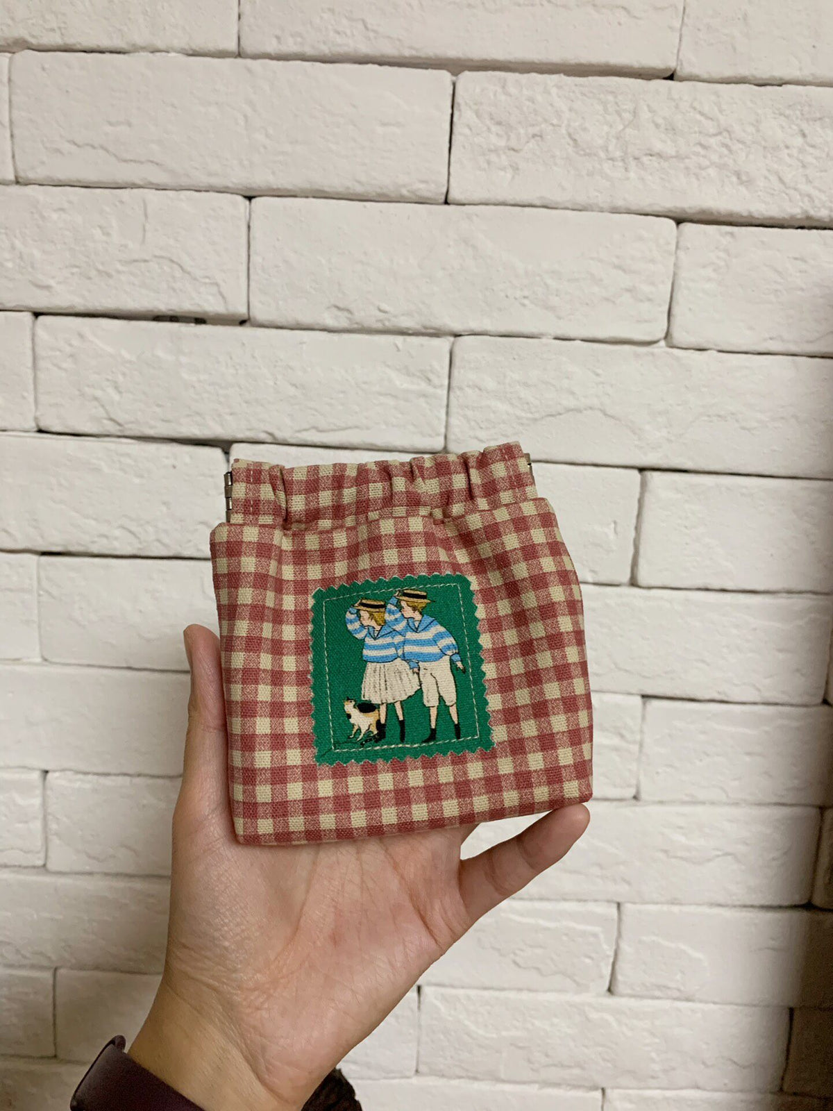 Spring Frame Pouch with Checkered Fabric