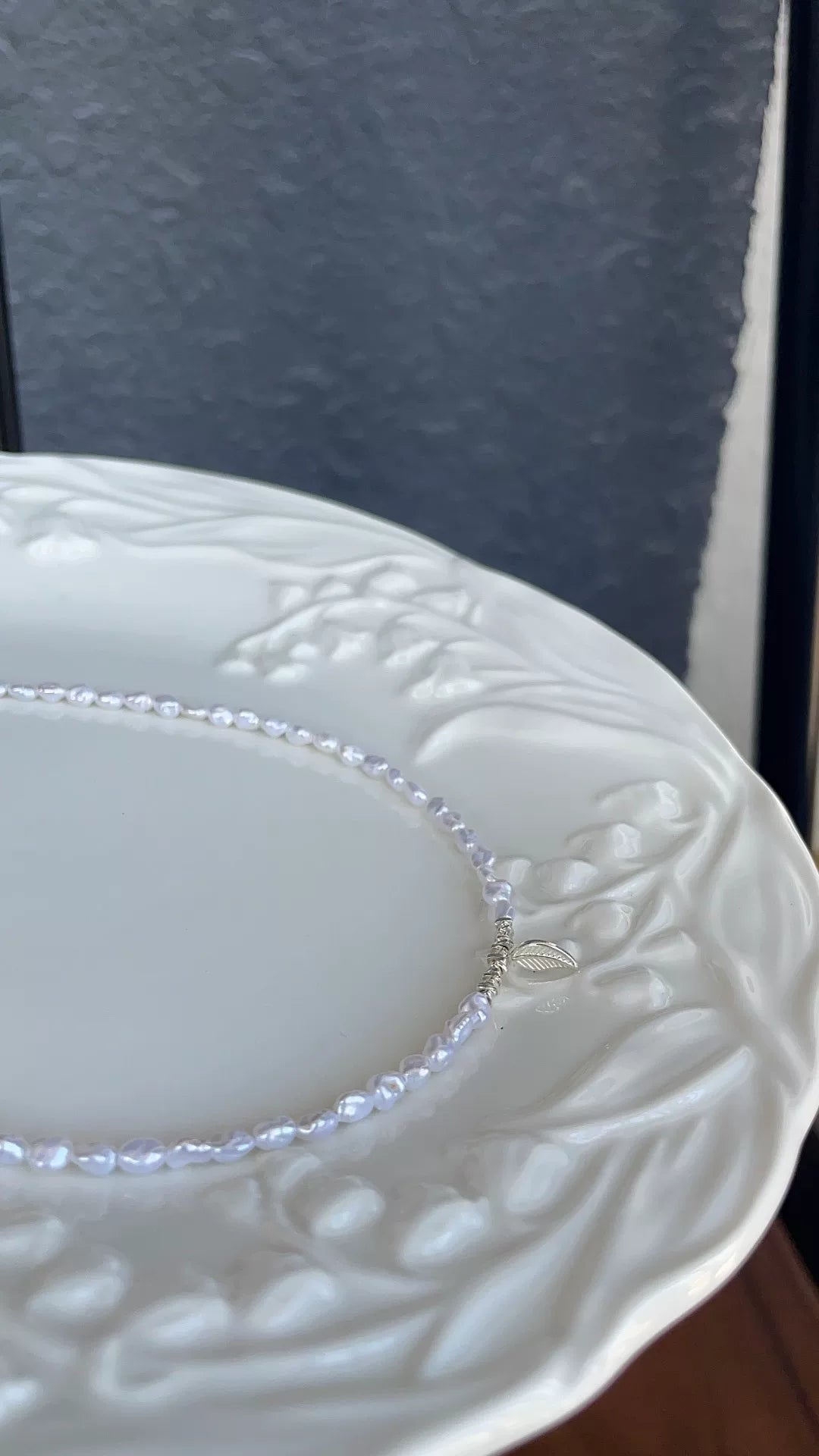 Collar de perlas barrocas de agua dulce plata 925 con hoja