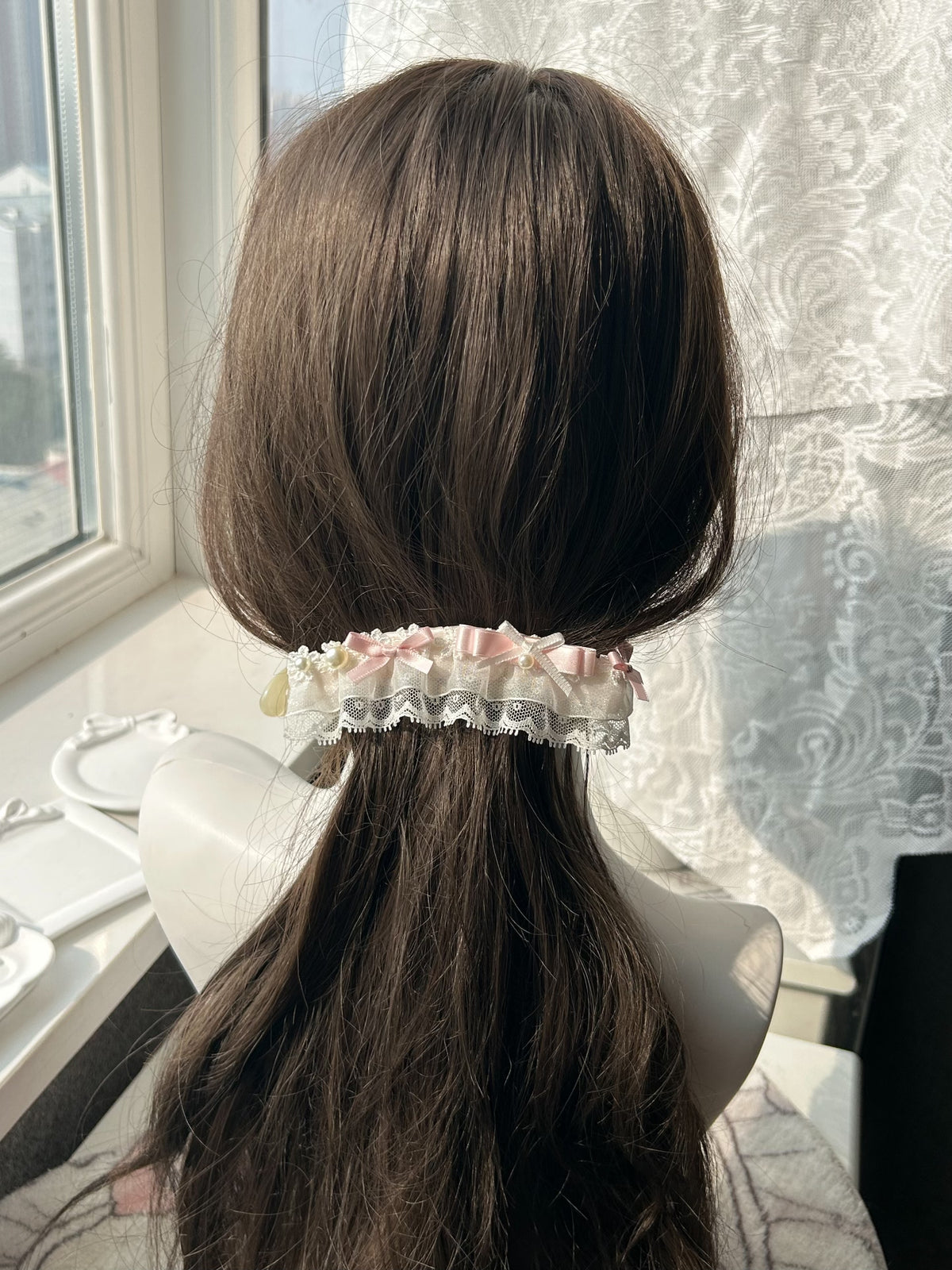 Pinza plátano hecha a mano con perlas rosas y doble cara