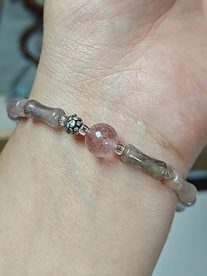 Pulseira de Quartzo Morango, Bambu, Ouro, Seda e Jade