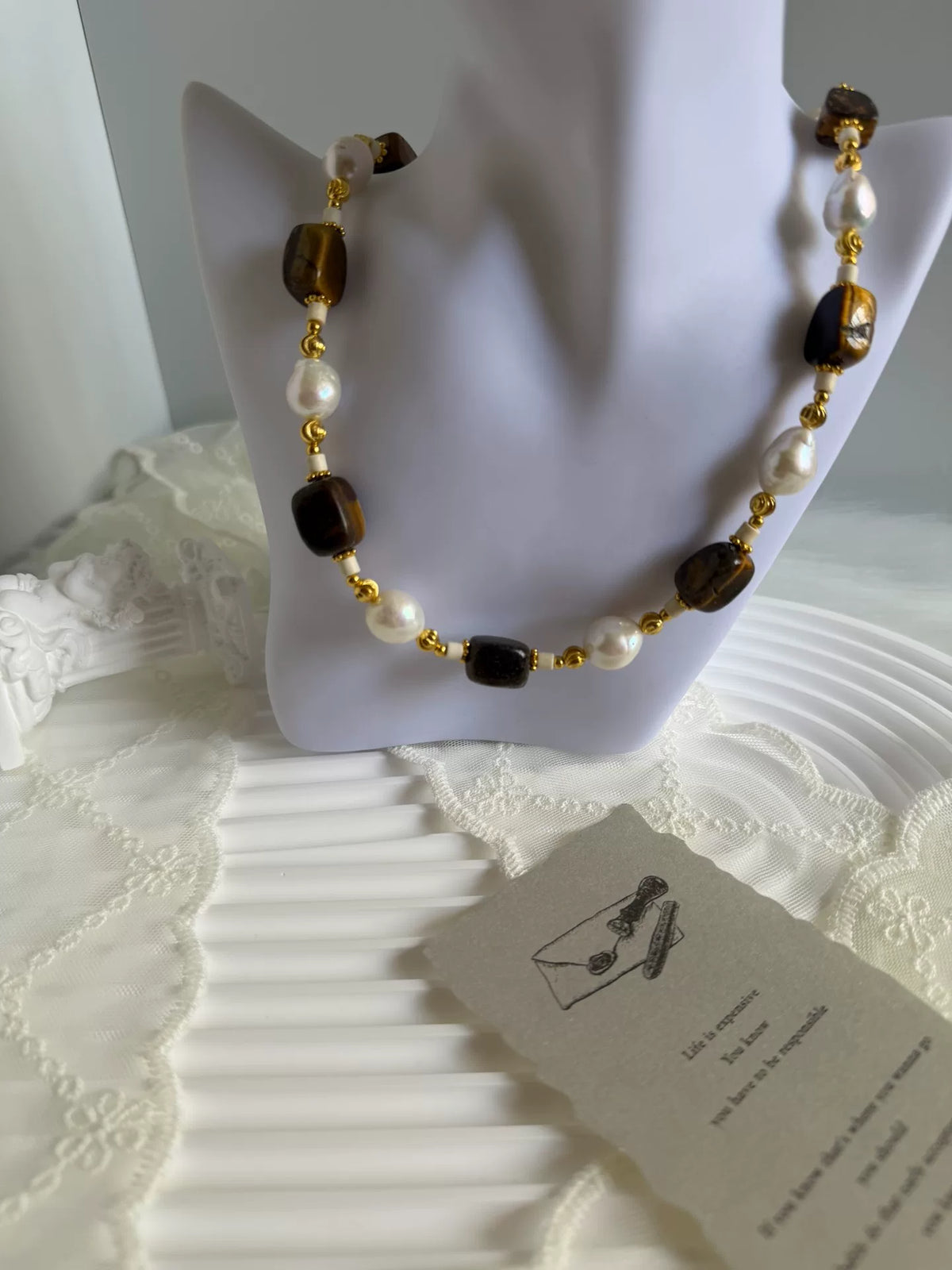 Collier de perles œil de tigre et perles